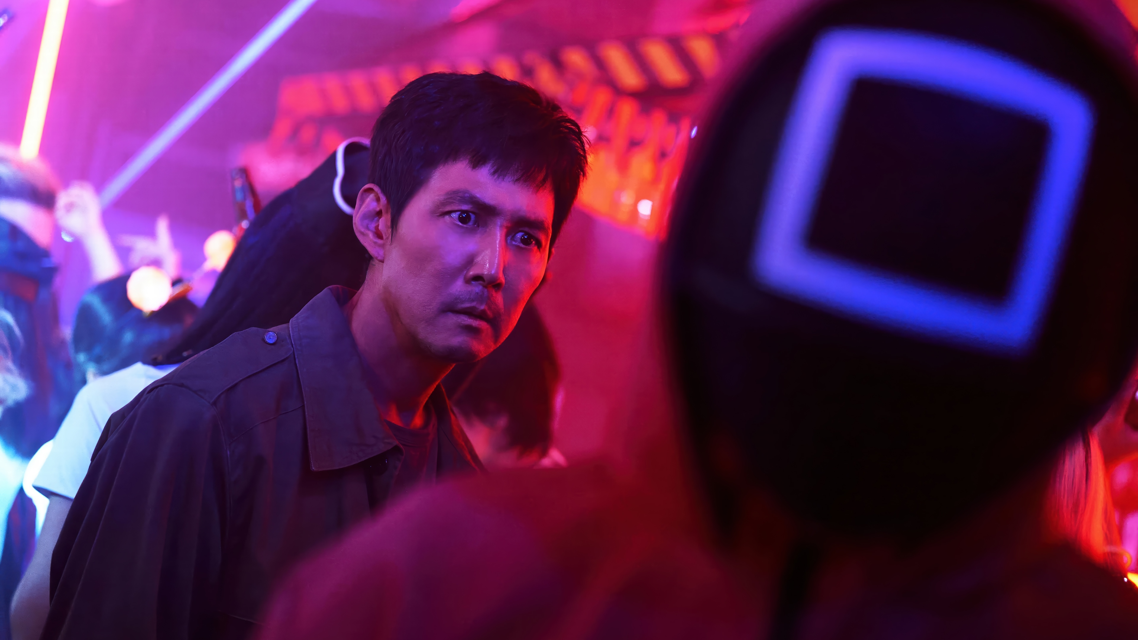 Squid Game: Lee Jung-Jae in a nightclub HD Wallpaper