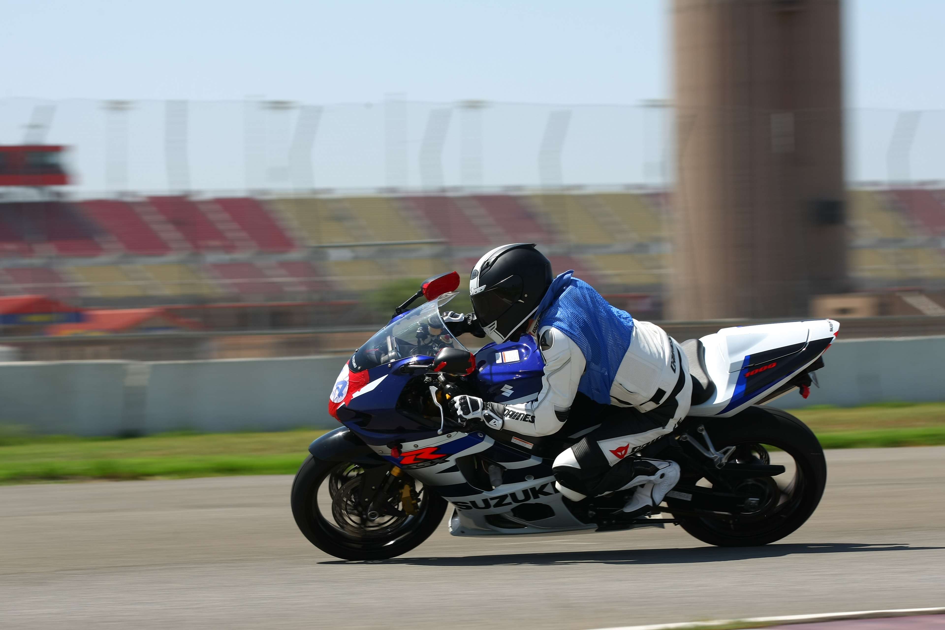 Suzuki Superbike Motorcycle Racing 4K HD Wallpaper