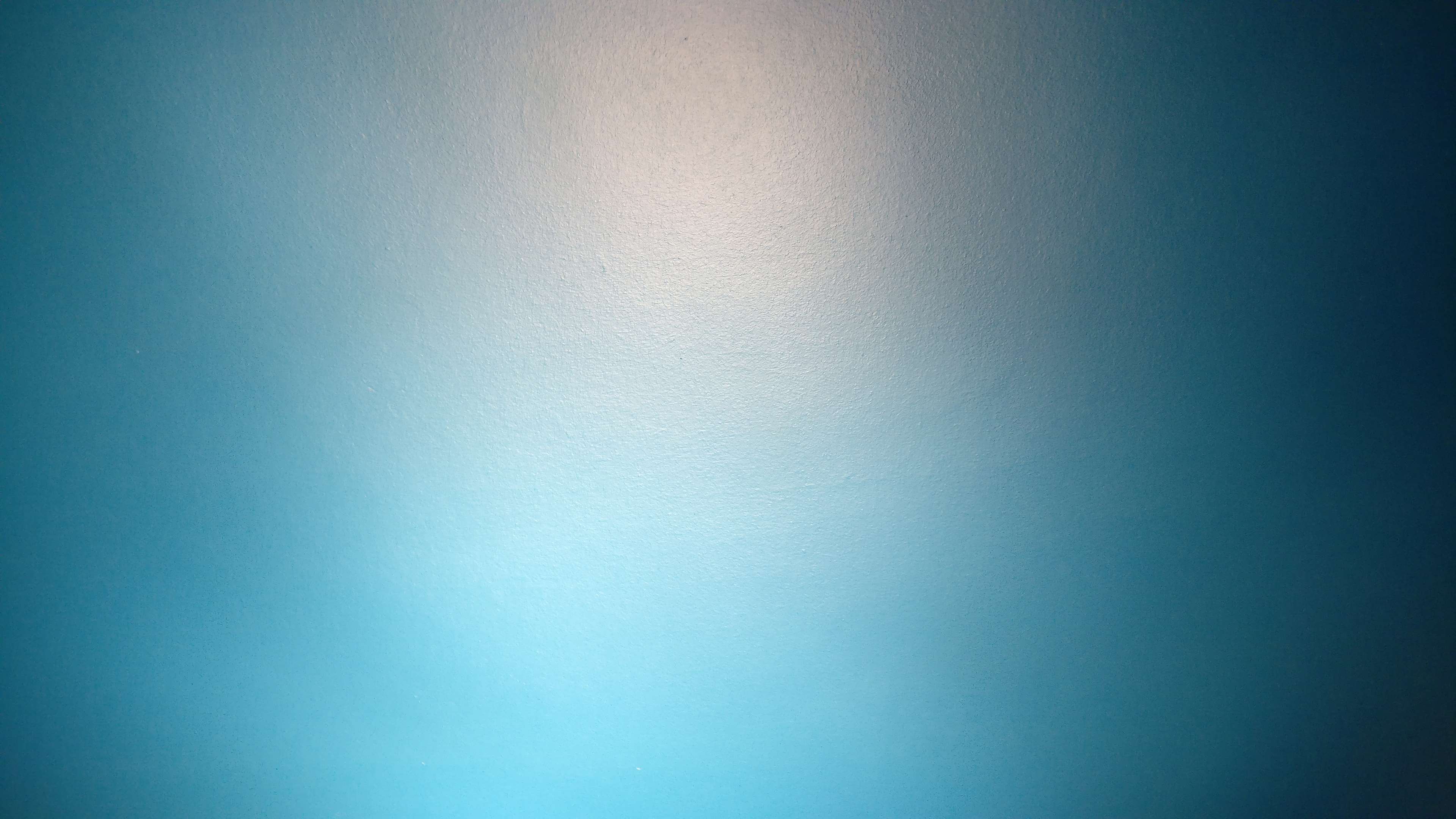 Blue and white gradient wall 4K HD Wallpaper