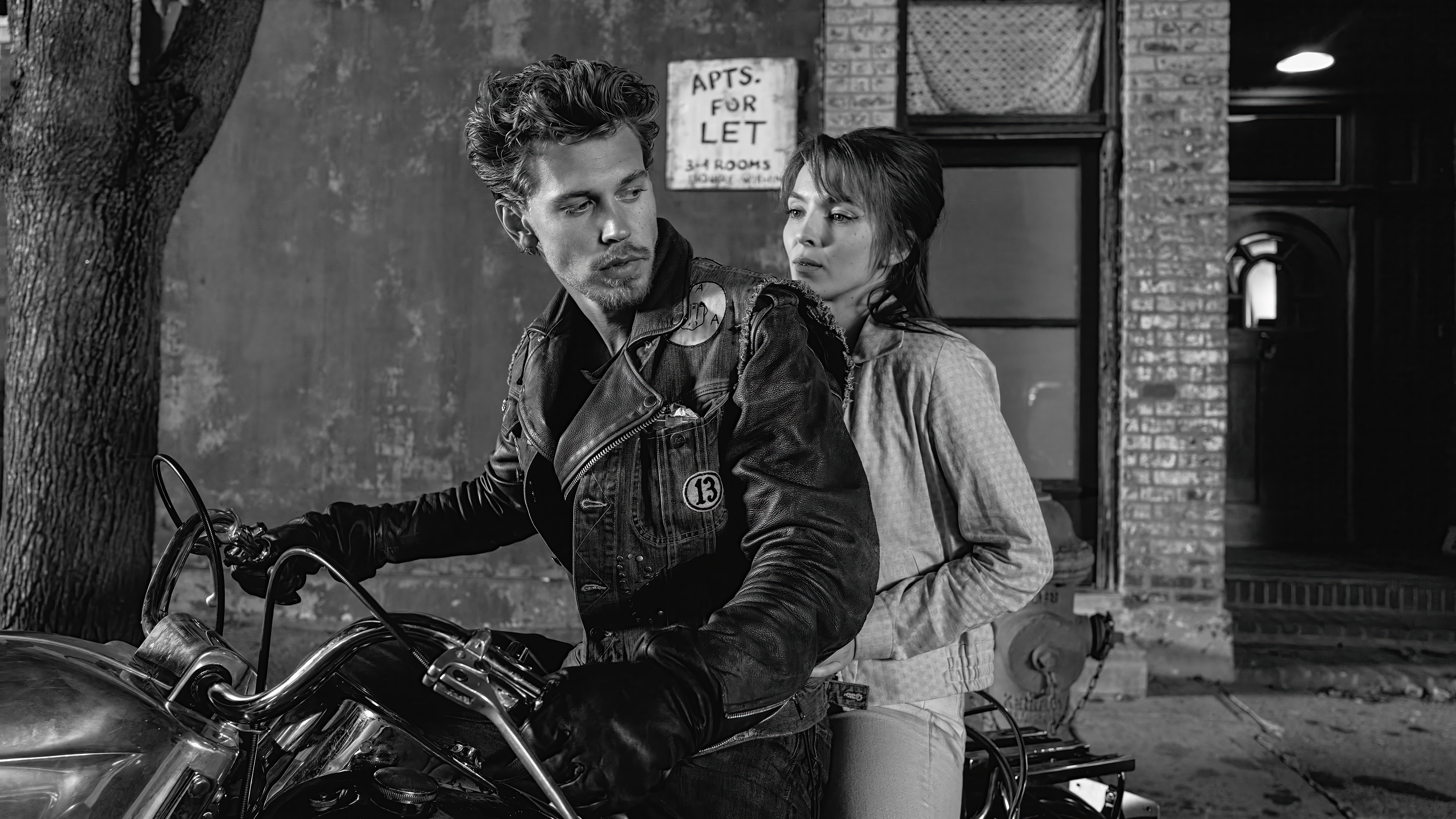 Austin Butler and Jodie Comer in The Bikeriders 4K HD Wallpaper