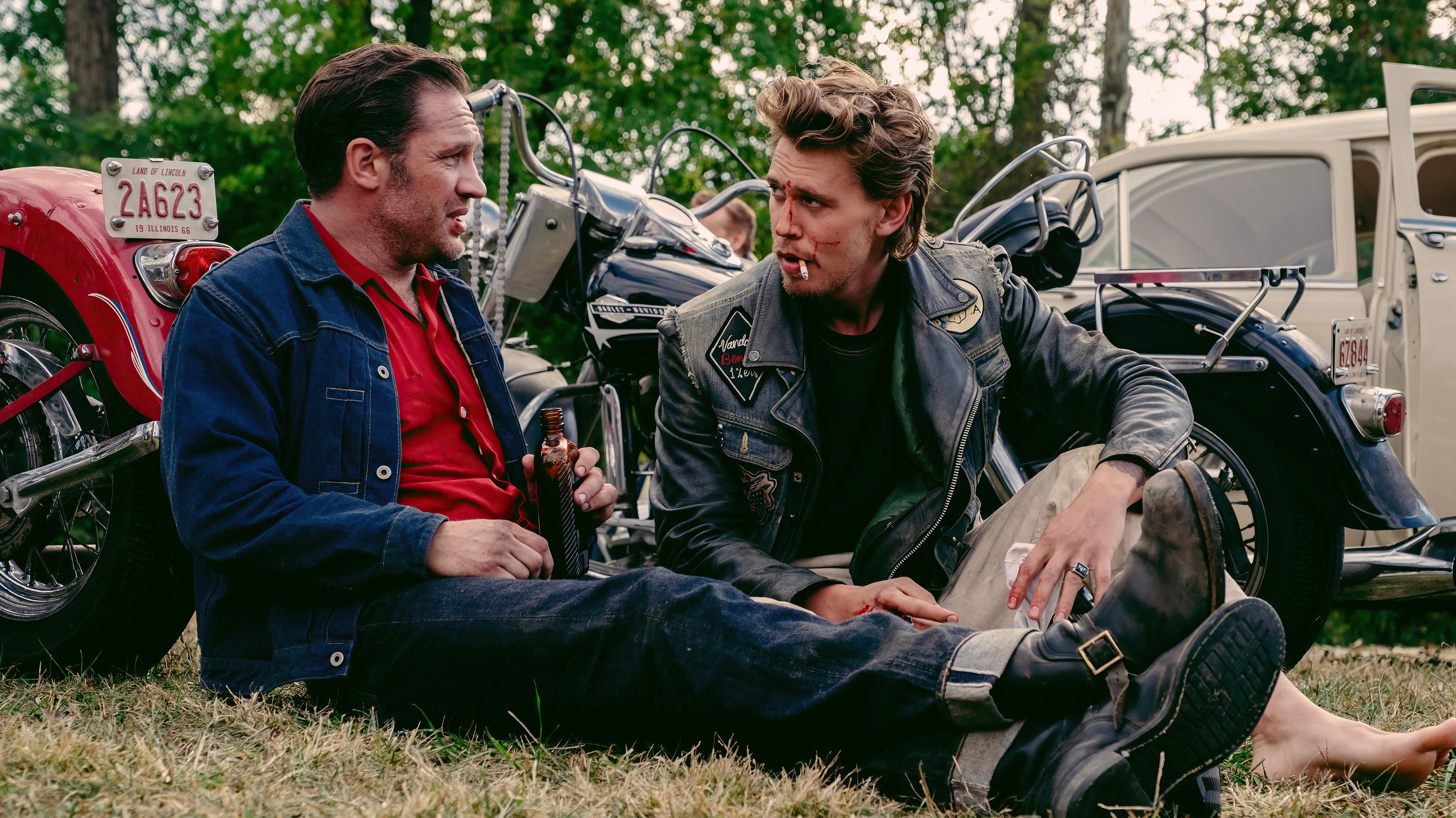 The Bikeriders: Austin Butler and Tom Hardy 4K HD Wallpaper