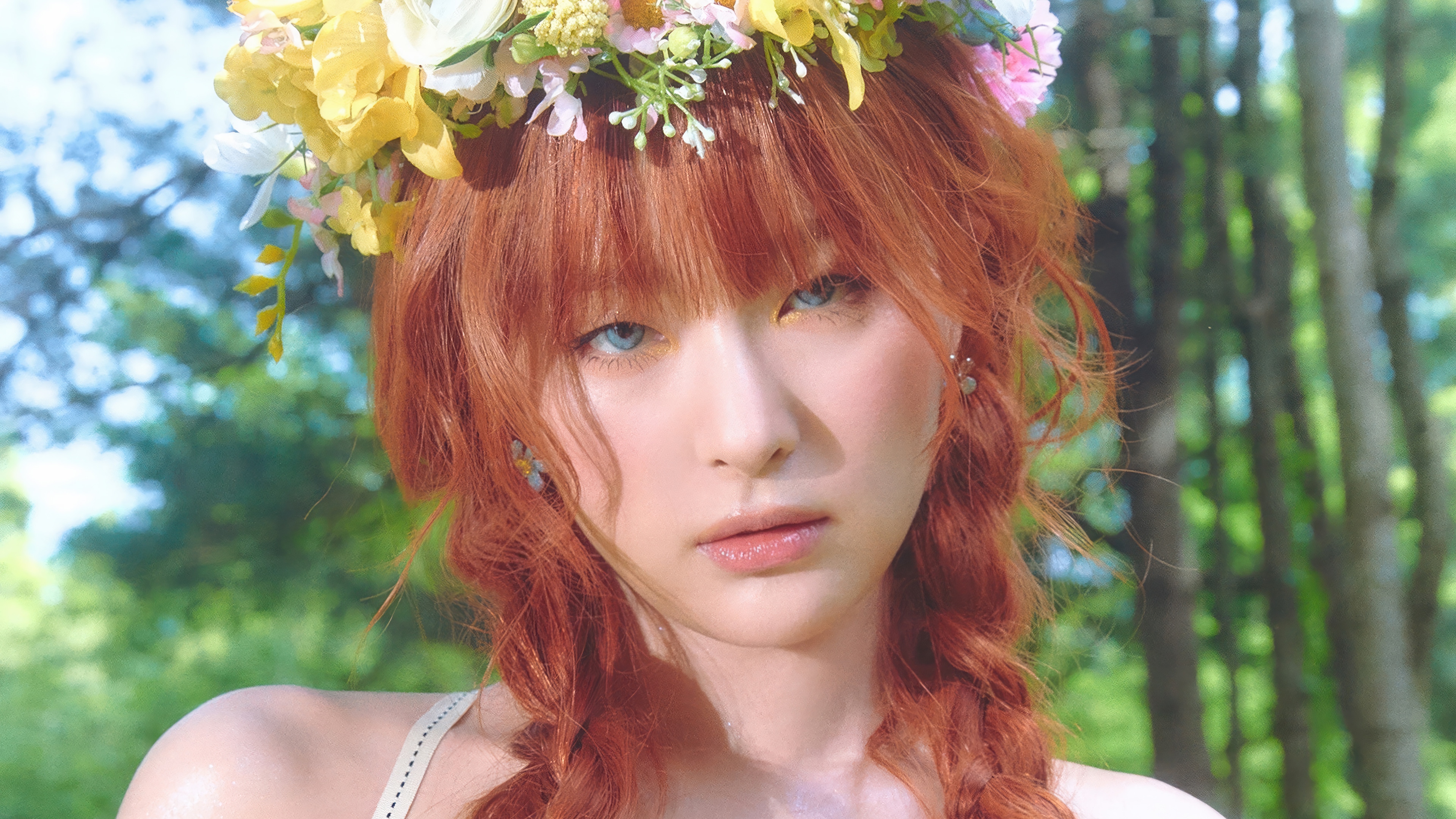 Seulgi from Red Velvet with a flower crown HD Wallpaper