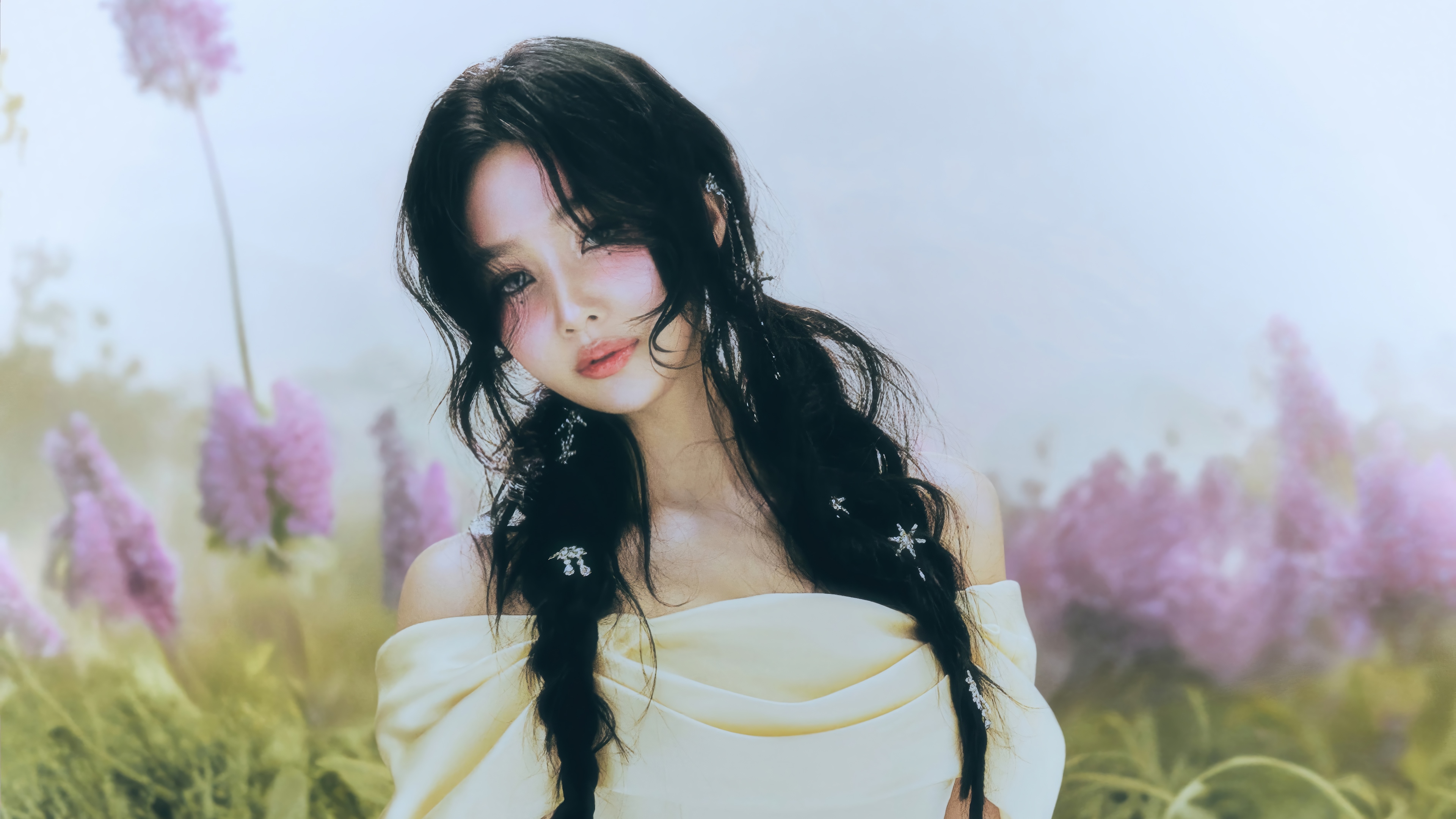 Joy from Red Velvet in a field of flowers HD Wallpaper