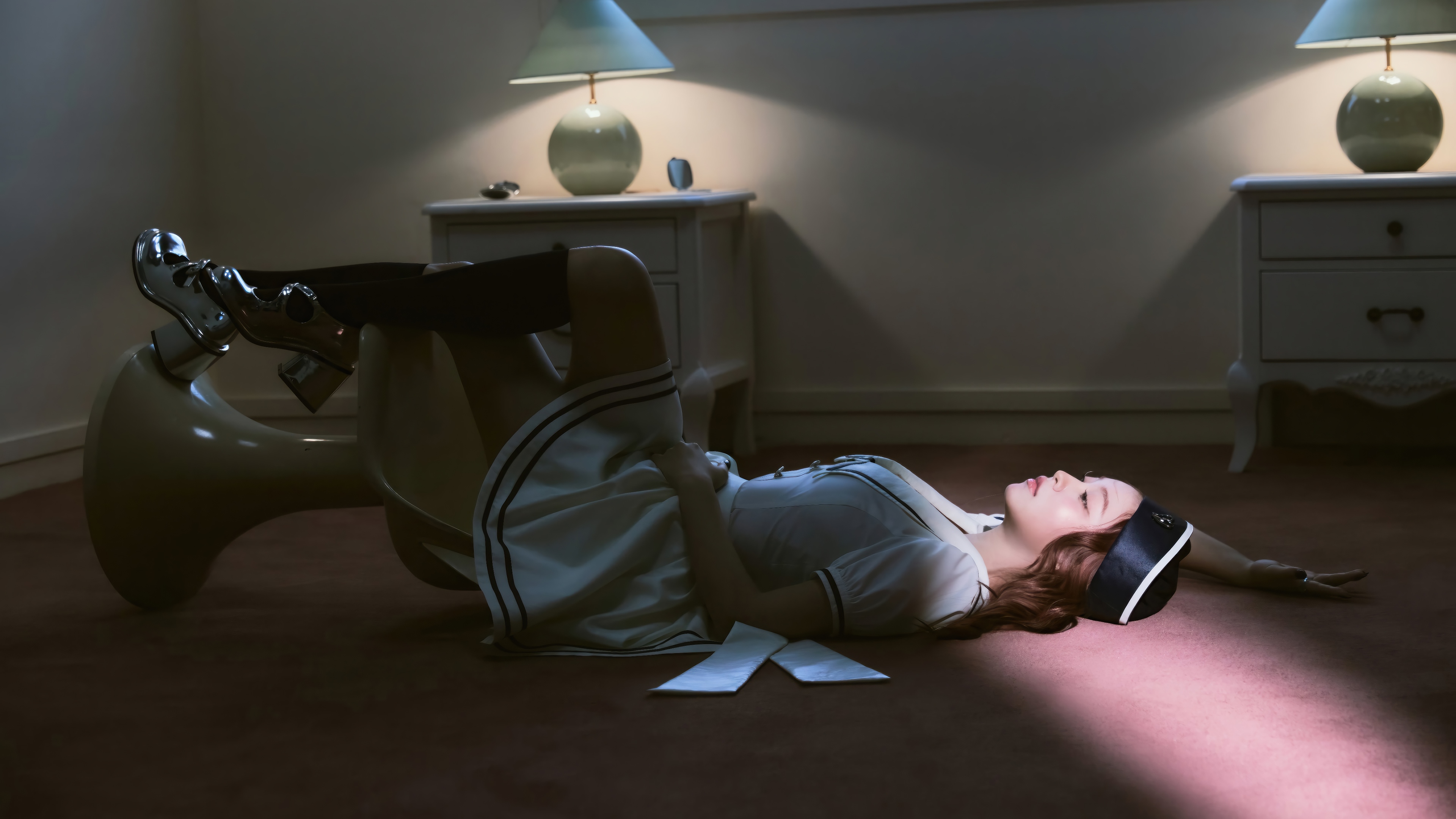 Yeri from Red Velvet lying on the floor HD Wallpaper
