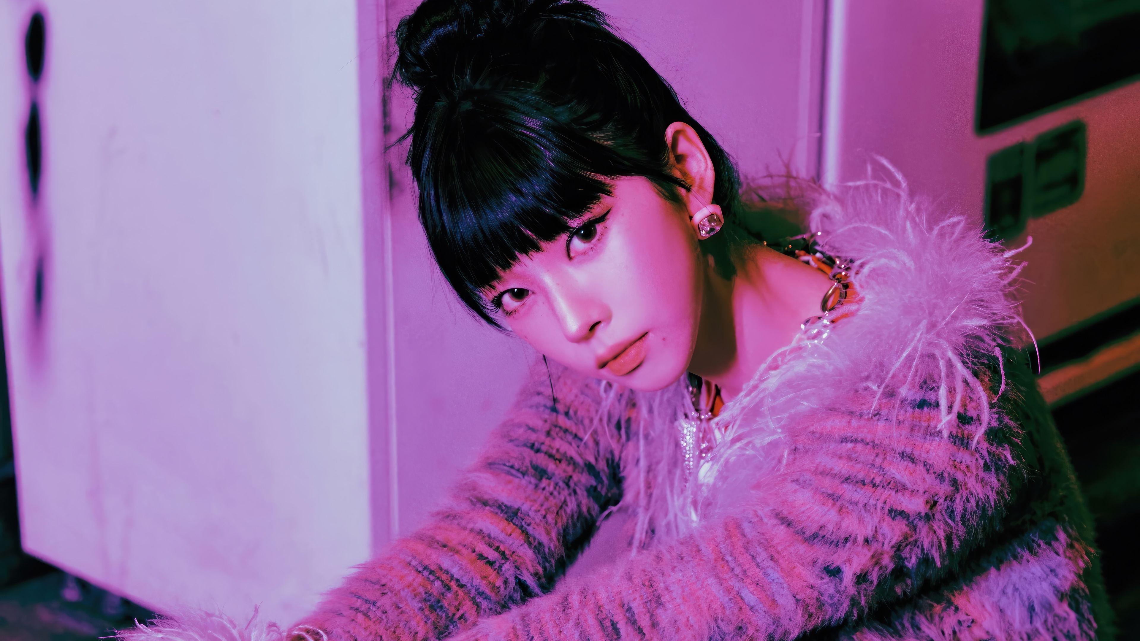 Karina from Aespa in a fuzzy sweater HD Wallpaper