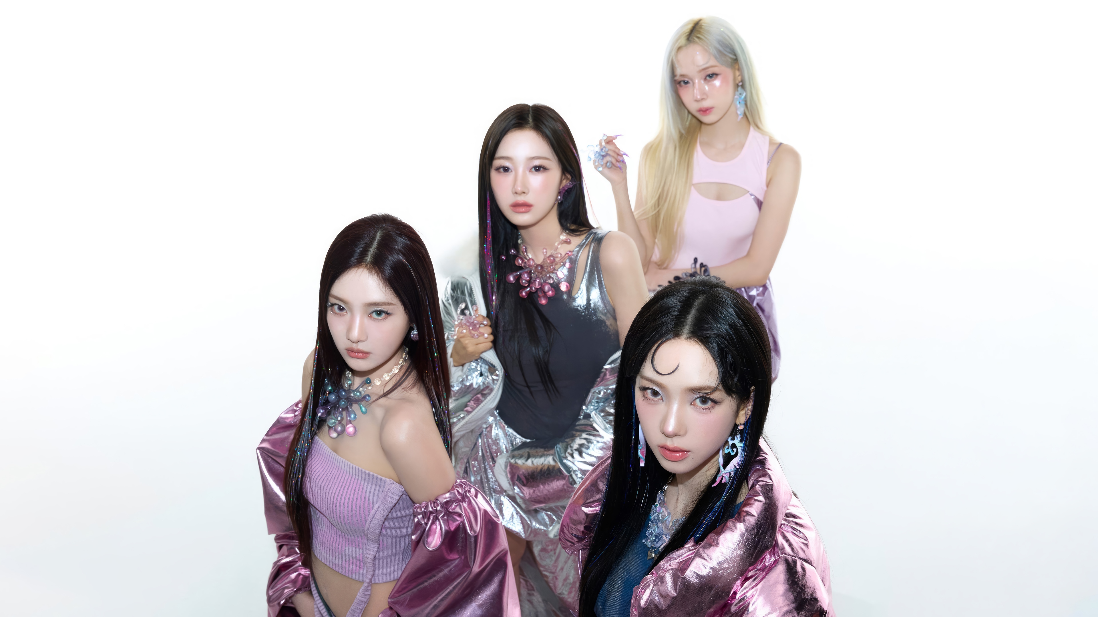 Aespa members Karina, Ningning, Giselle, and Winter HD Wallpaper