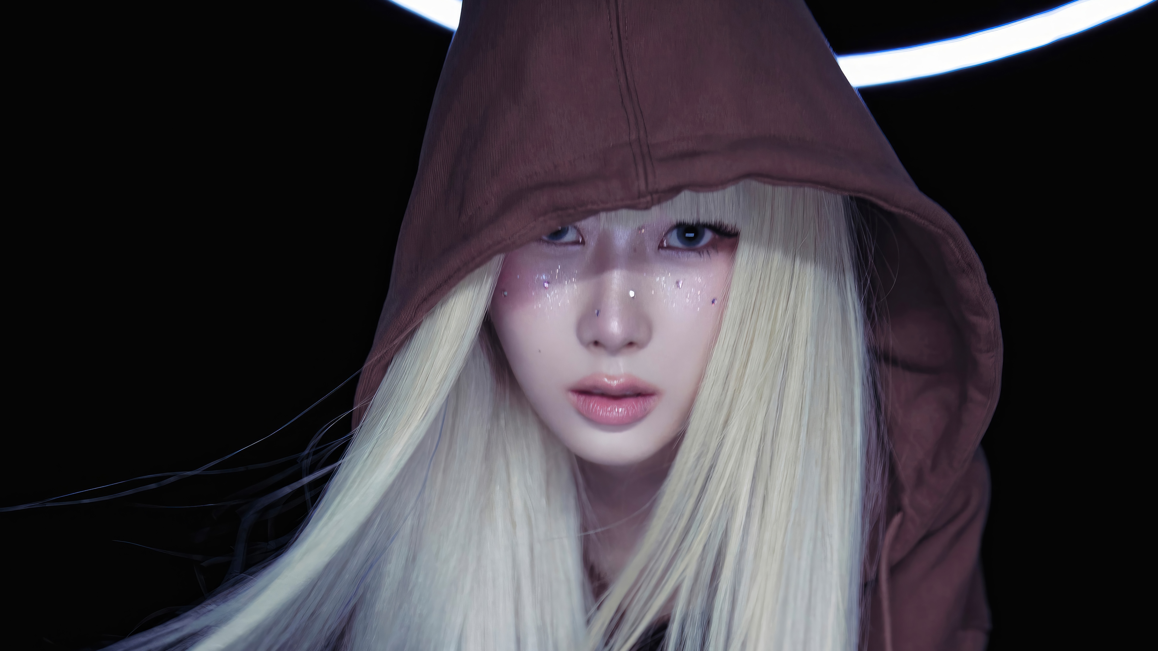 Giselle from Aespa wearing a brown hoodie HD Wallpaper