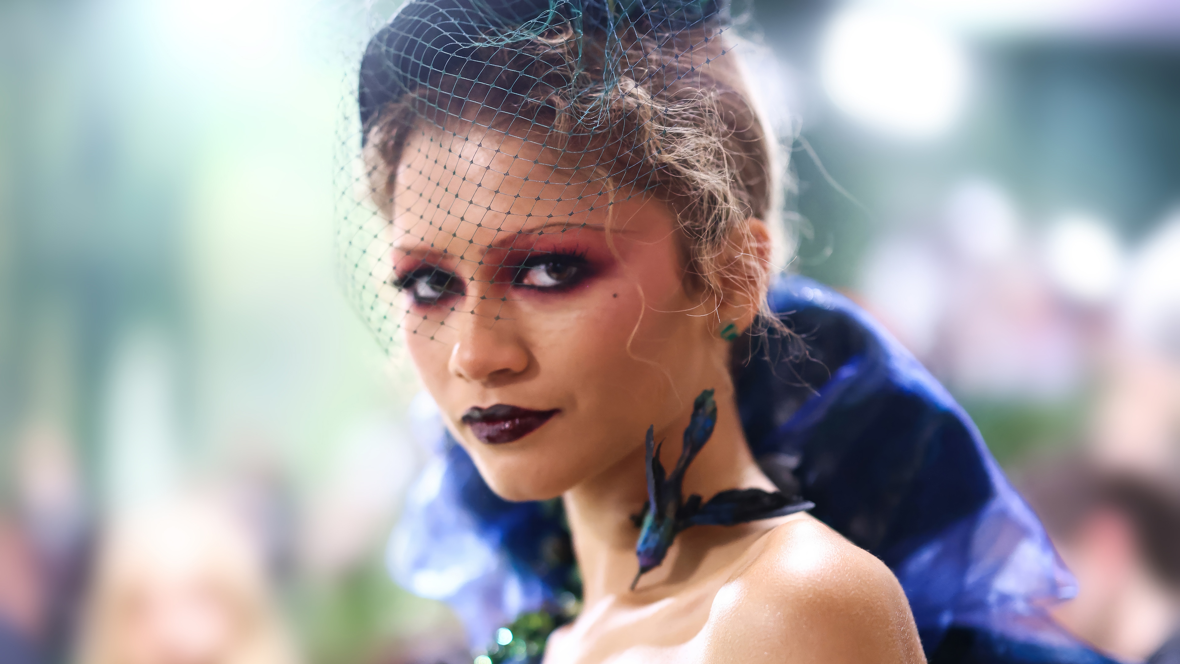 Zendaya in dramatic makeup and veil HD Wallpaper