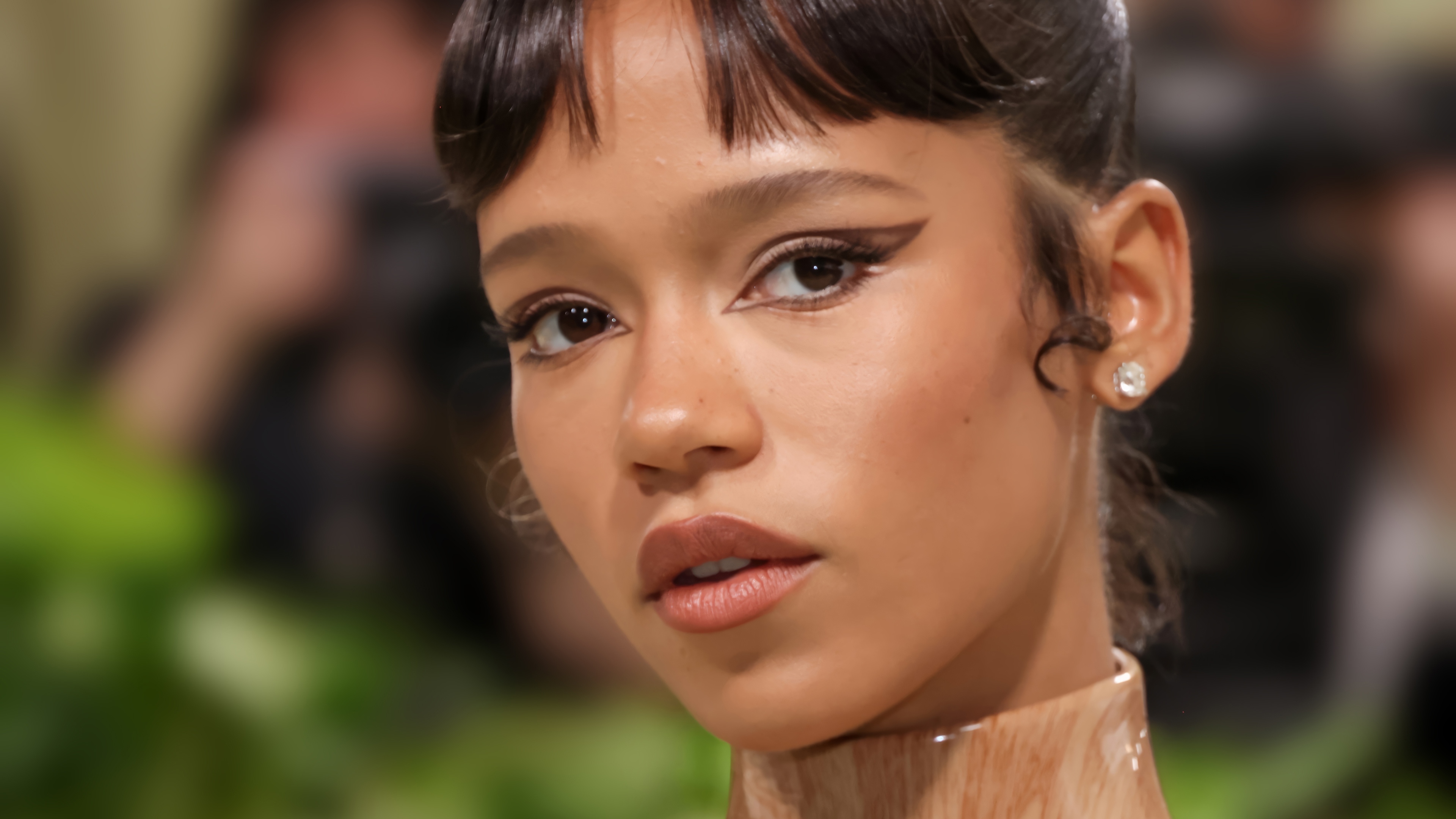 Taylor Russell 4K HD Wallpaper