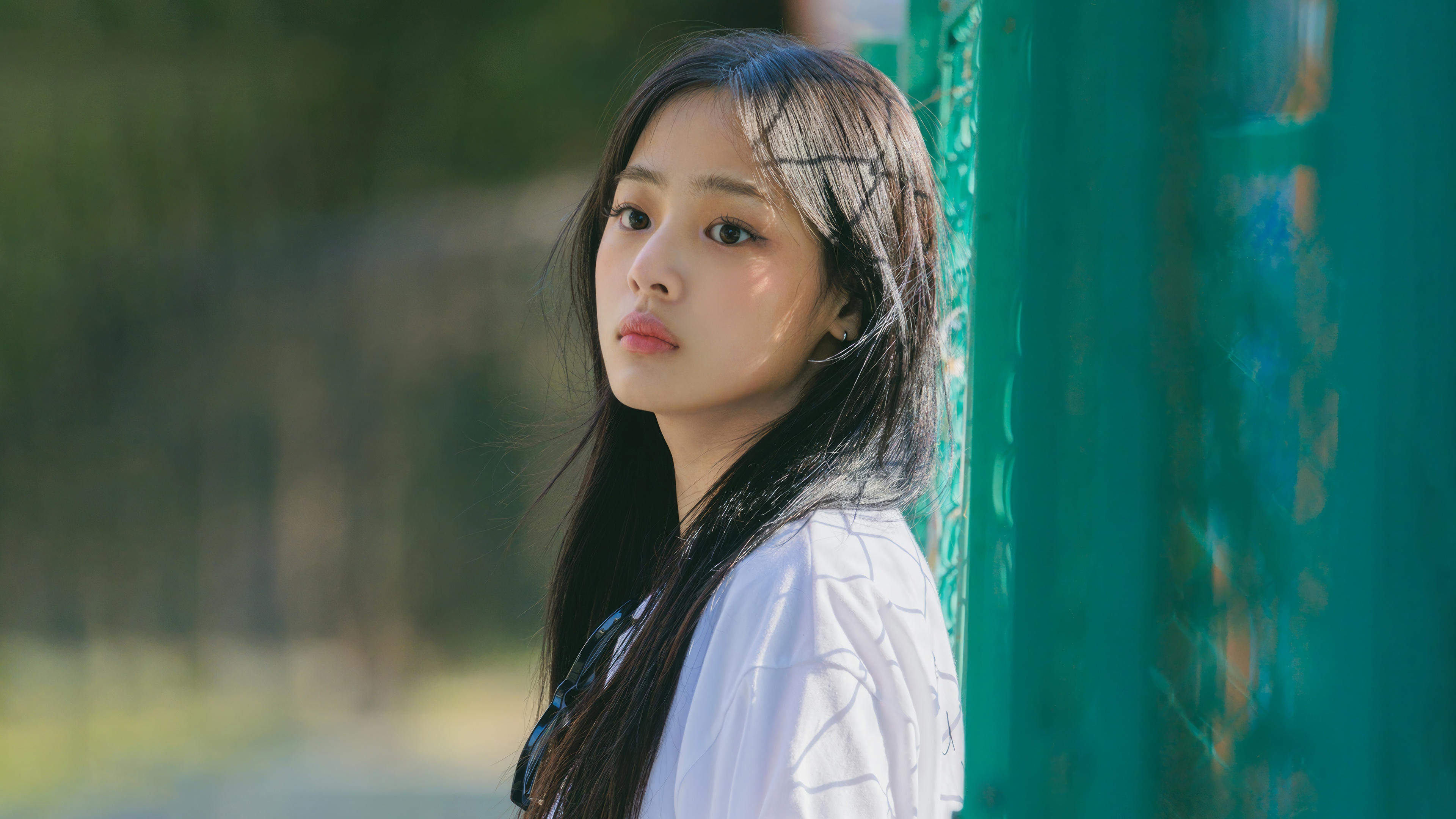 Minji from NewJeans in 4K HD Wallpaper