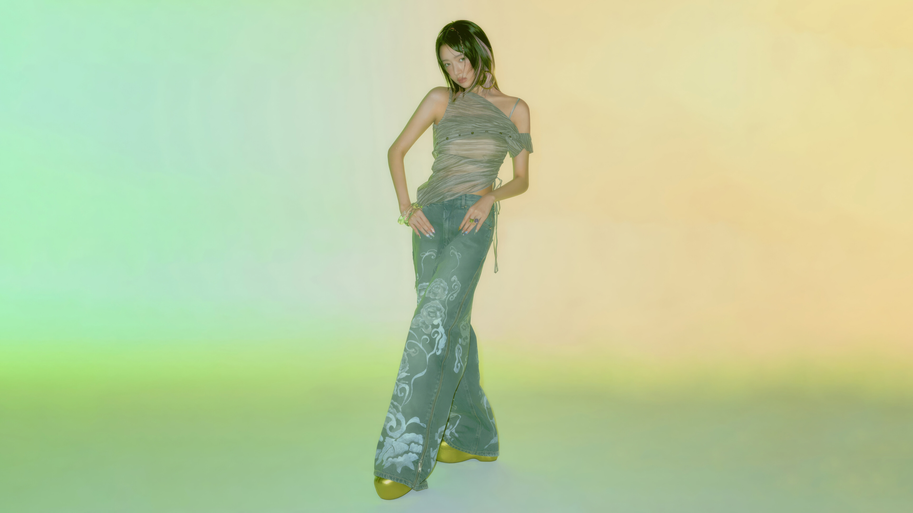 Rei from IVE in a sheer top and patterned jeans HD Wallpaper