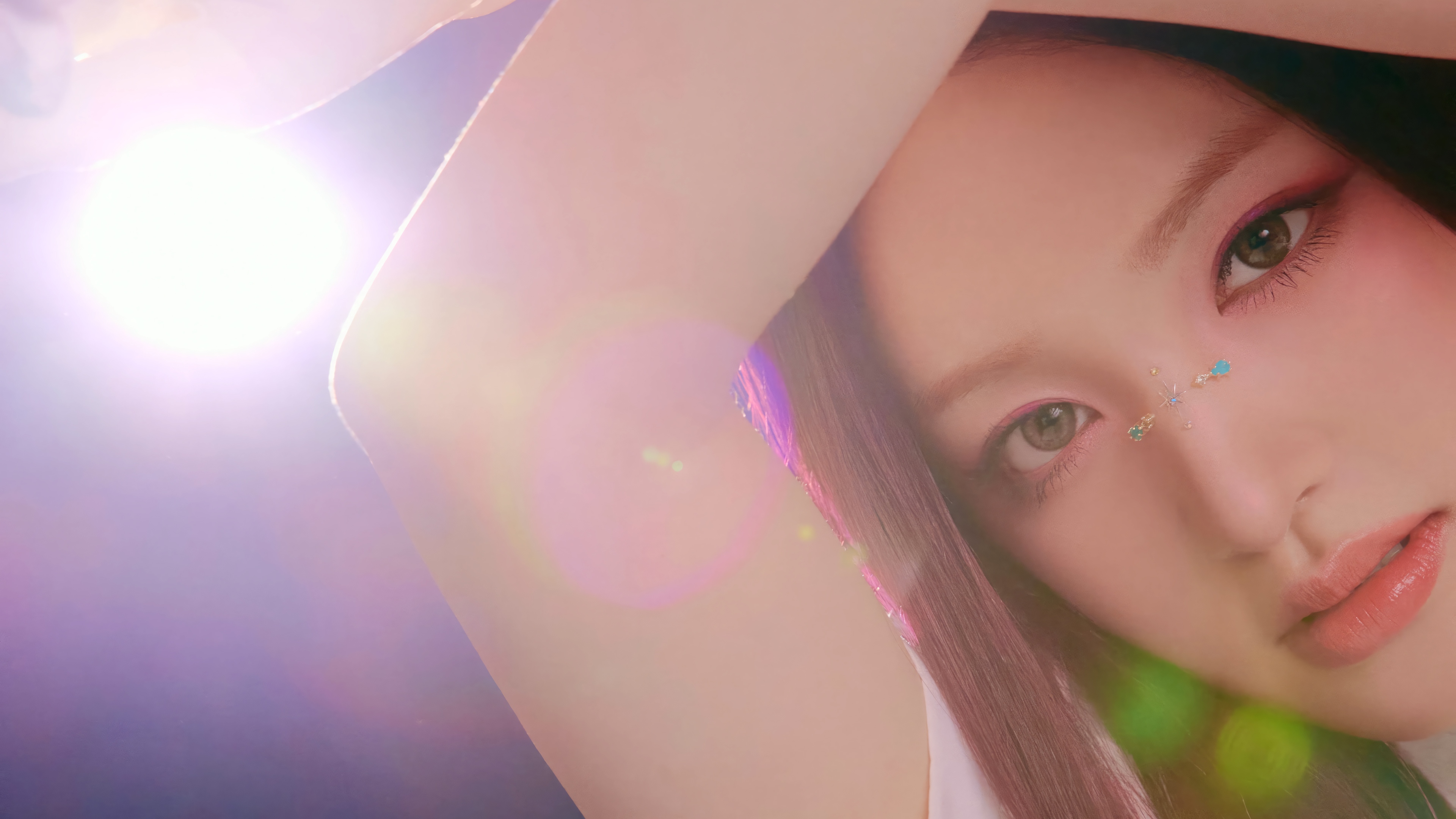 Liz from IVE with glitter on her face HD Wallpaper