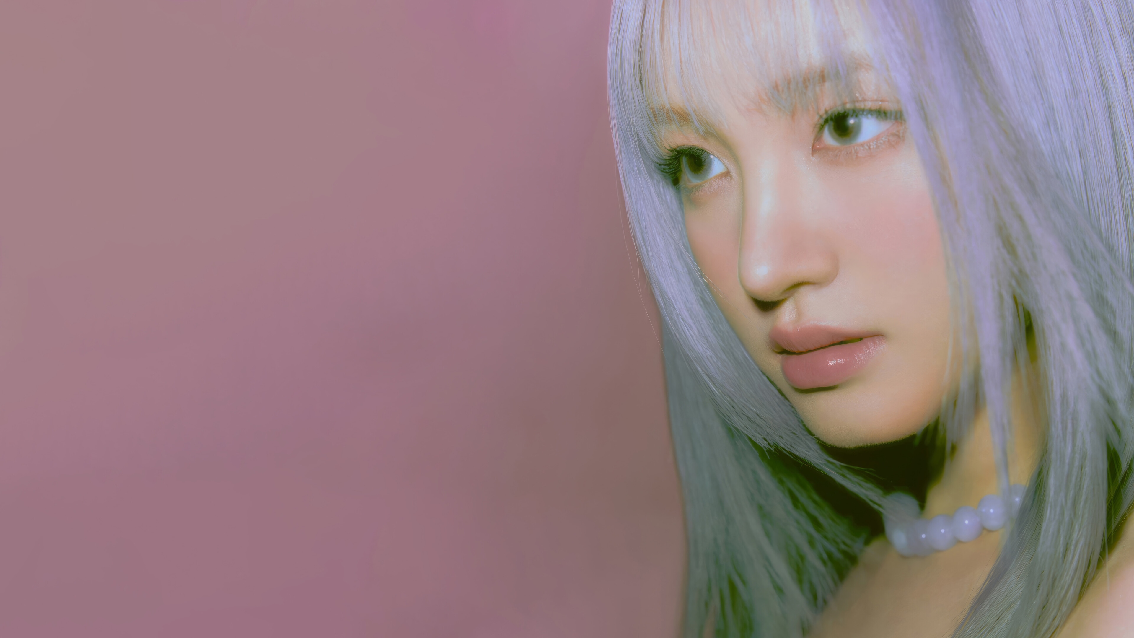 Liz from IVE with purple hair and pearl necklace HD Wallpaper