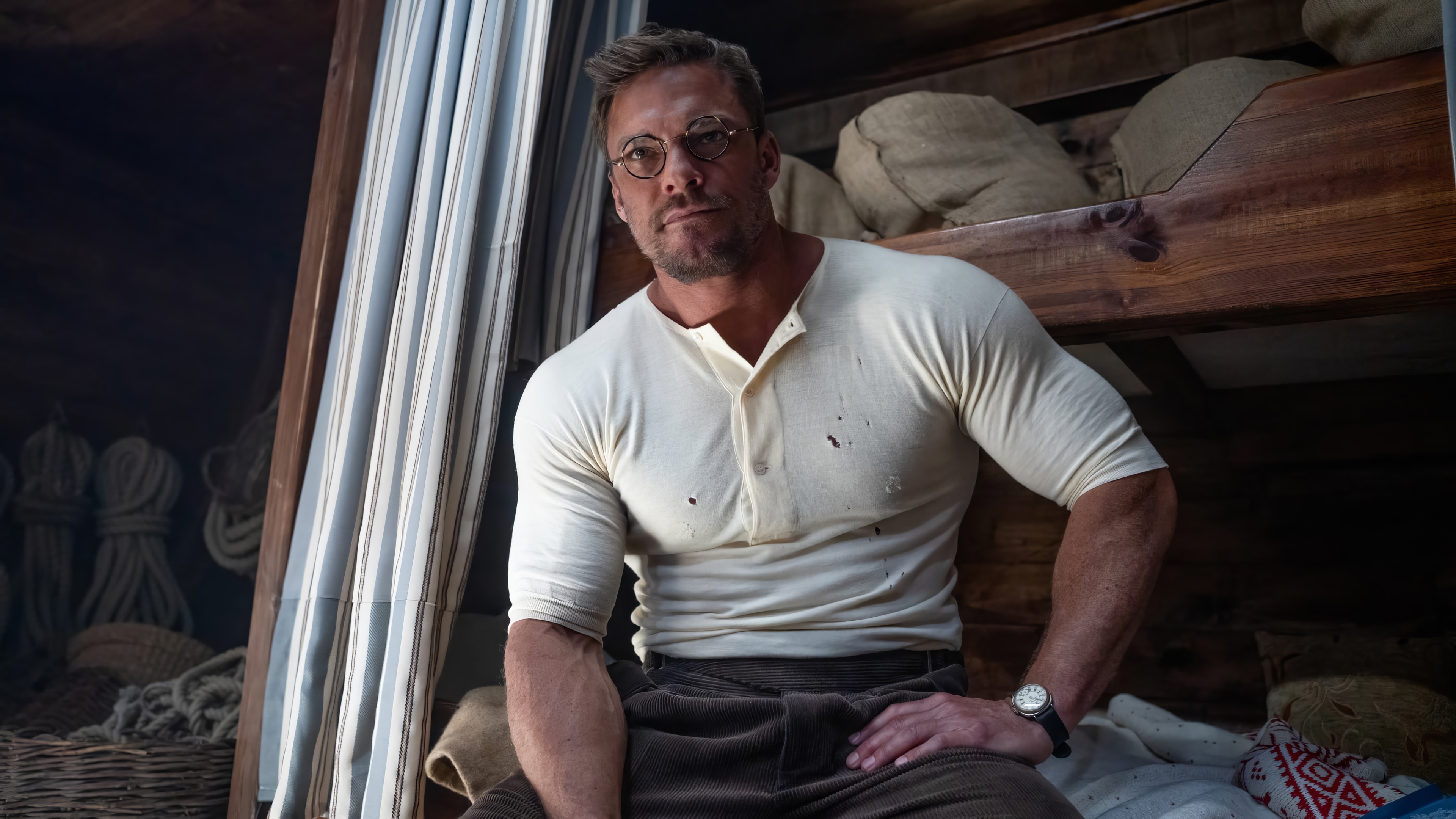 Alan Ritchson in The Ministry of Ungentlemanly Warfare 4K HD Wallpaper