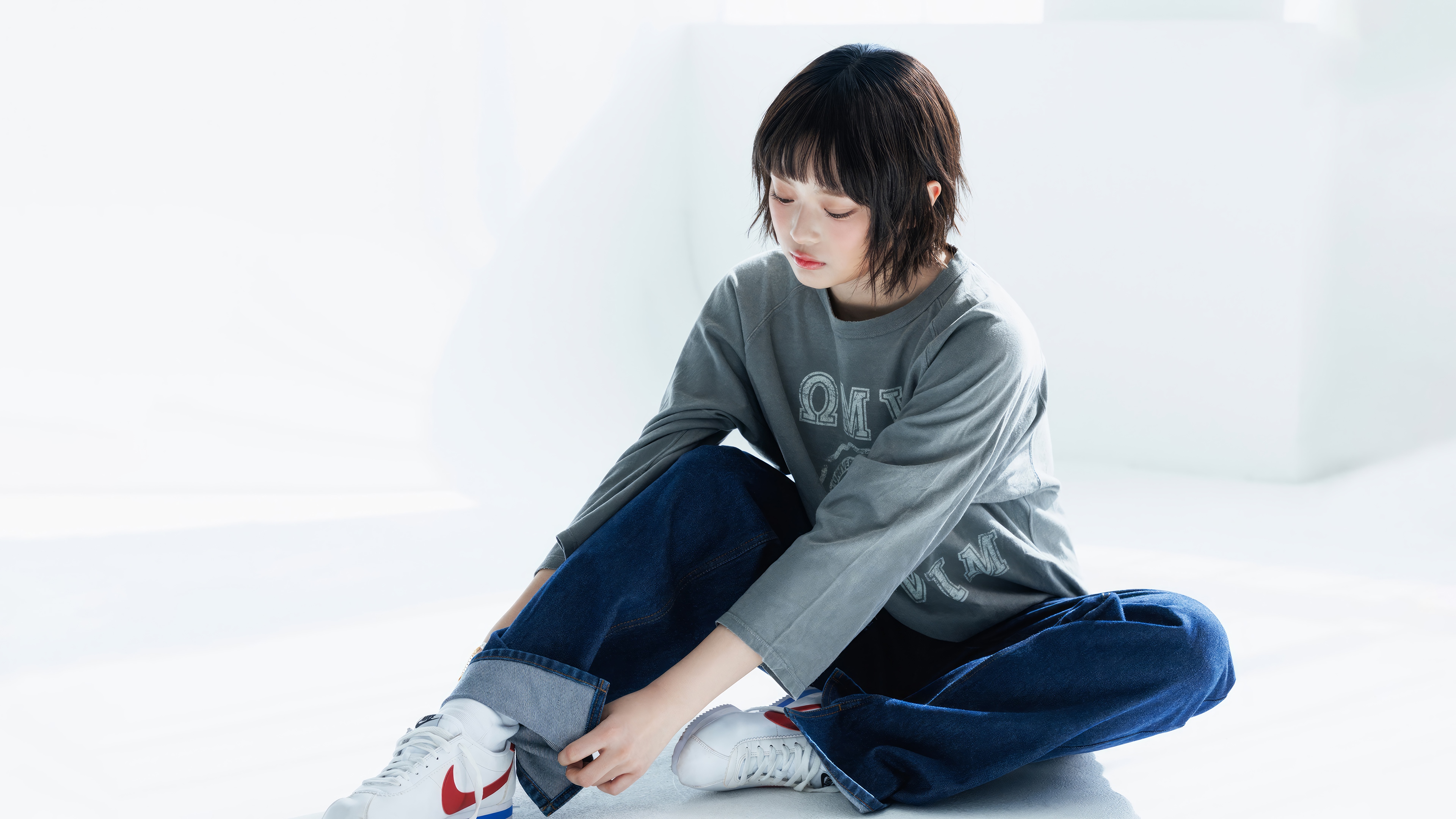 Hanni from NewJeans in 4K HD Wallpaper