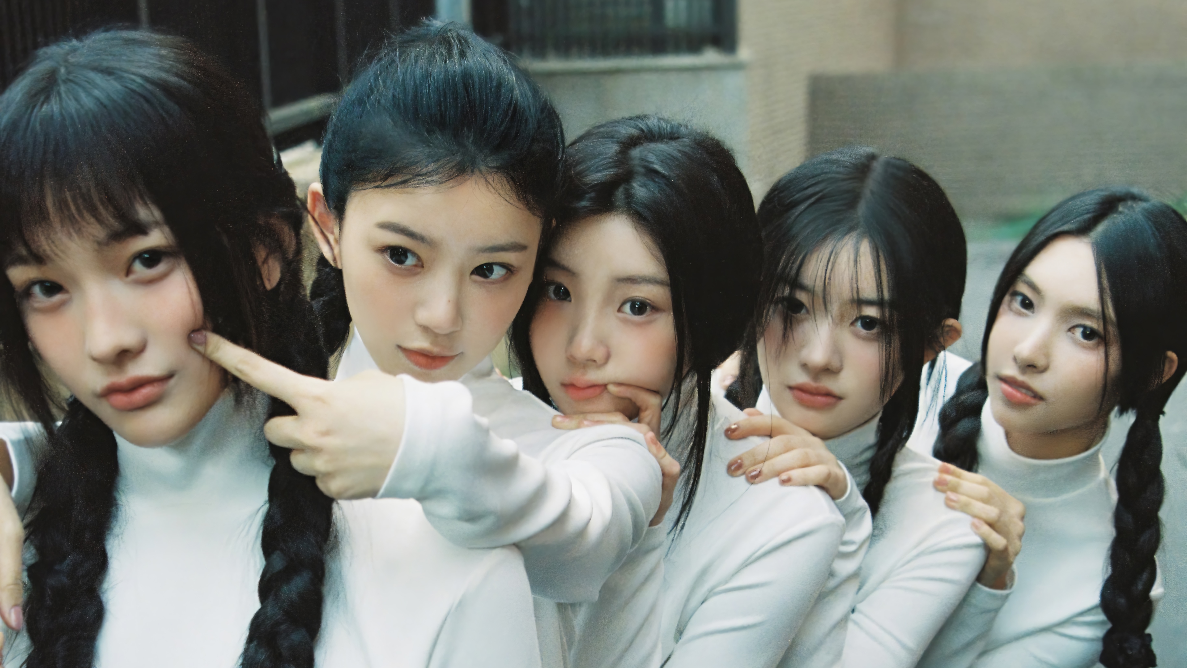 ILLIT members Iroha, Mokah, Wonhee, Minju, and Yunah in 4K HD Wallpaper