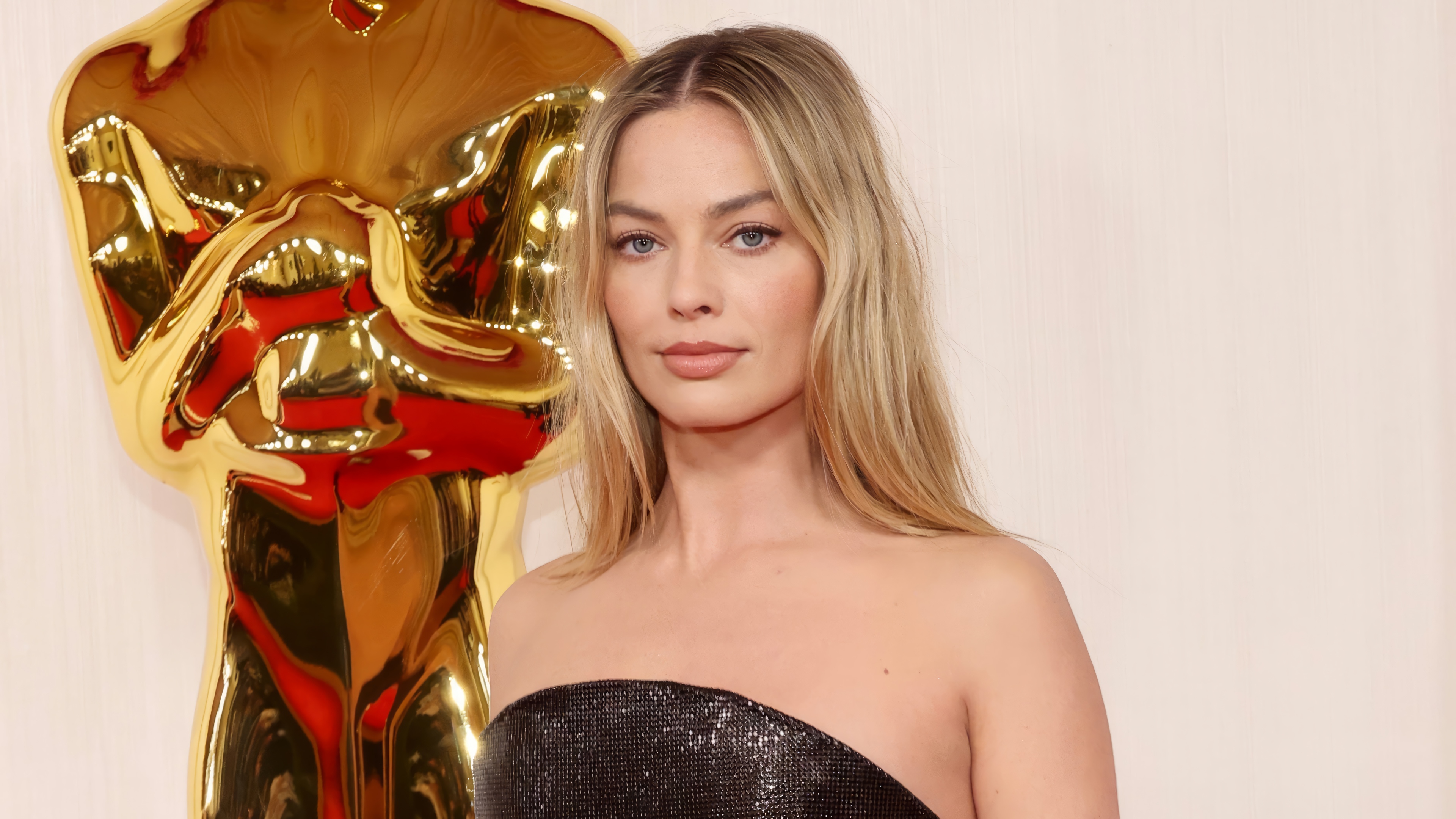 Margot Robbie at the Oscars HD Wallpaper