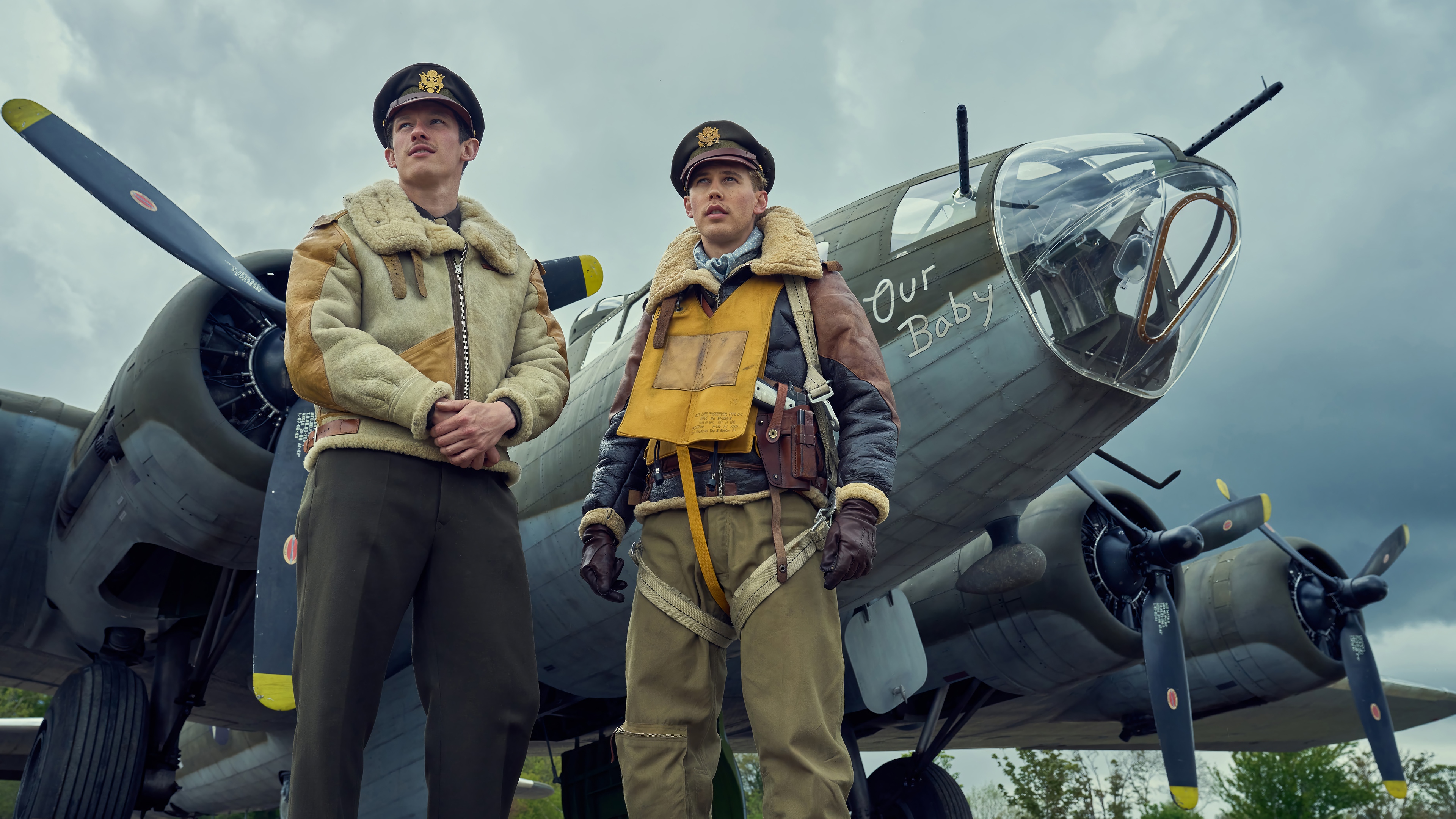 Masters of the Air: Austin Butler and Callum Turner HD Wallpaper