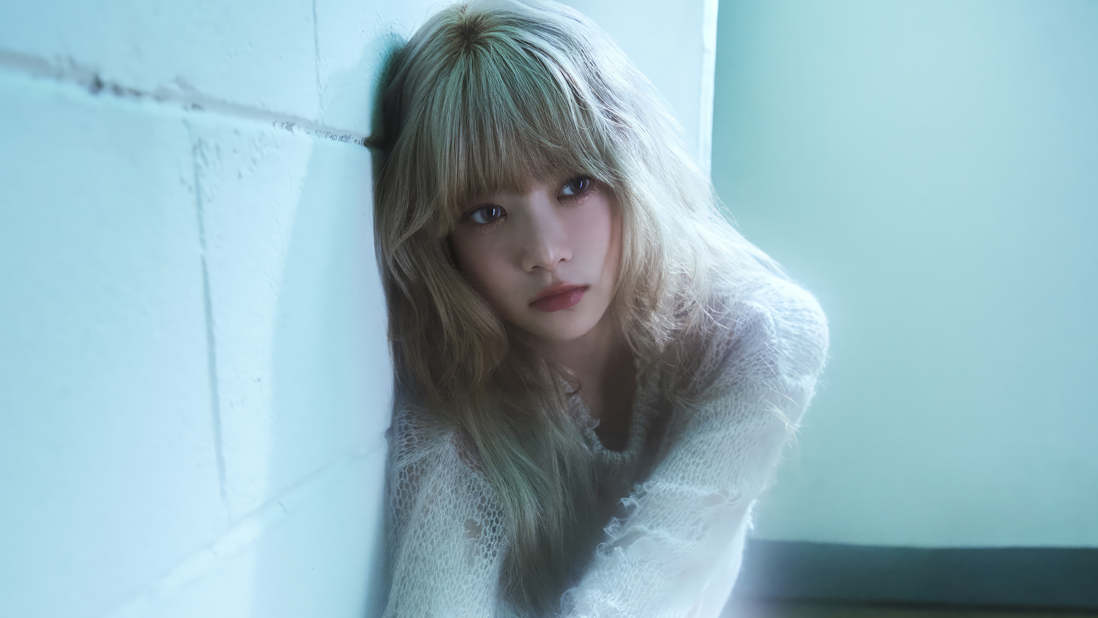 Hong Eunchae of LE SSERAFIM in 4K HD Wallpaper