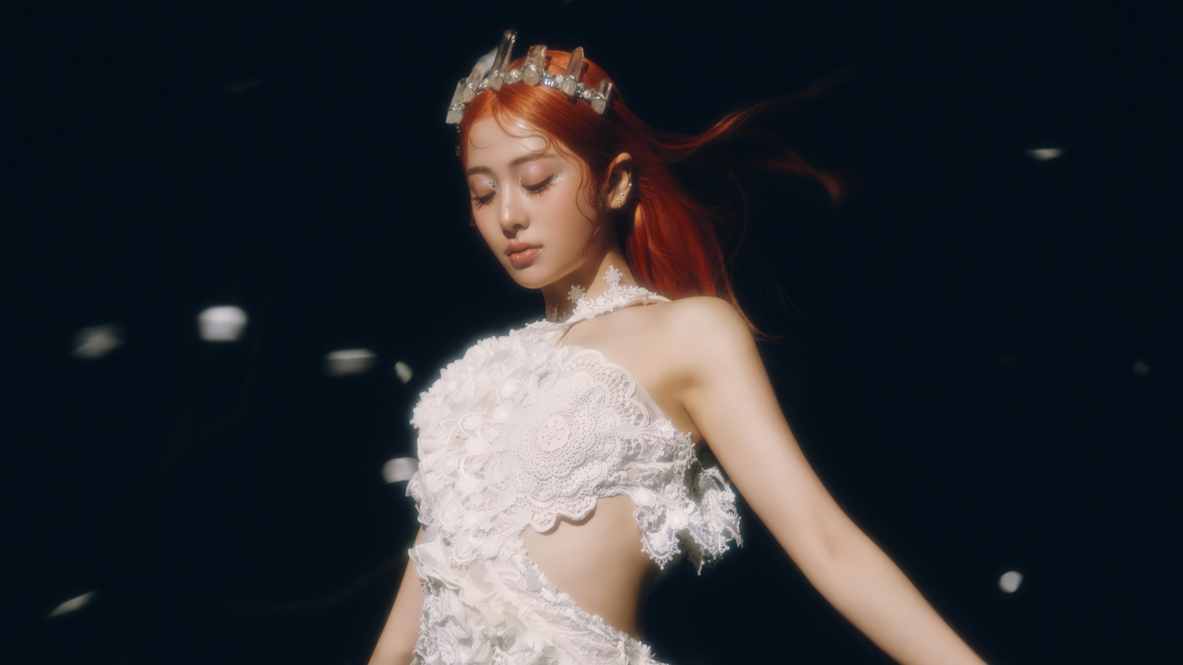 Yunjin of LE SSERAFIM in a white dress with a crown HD Wallpaper