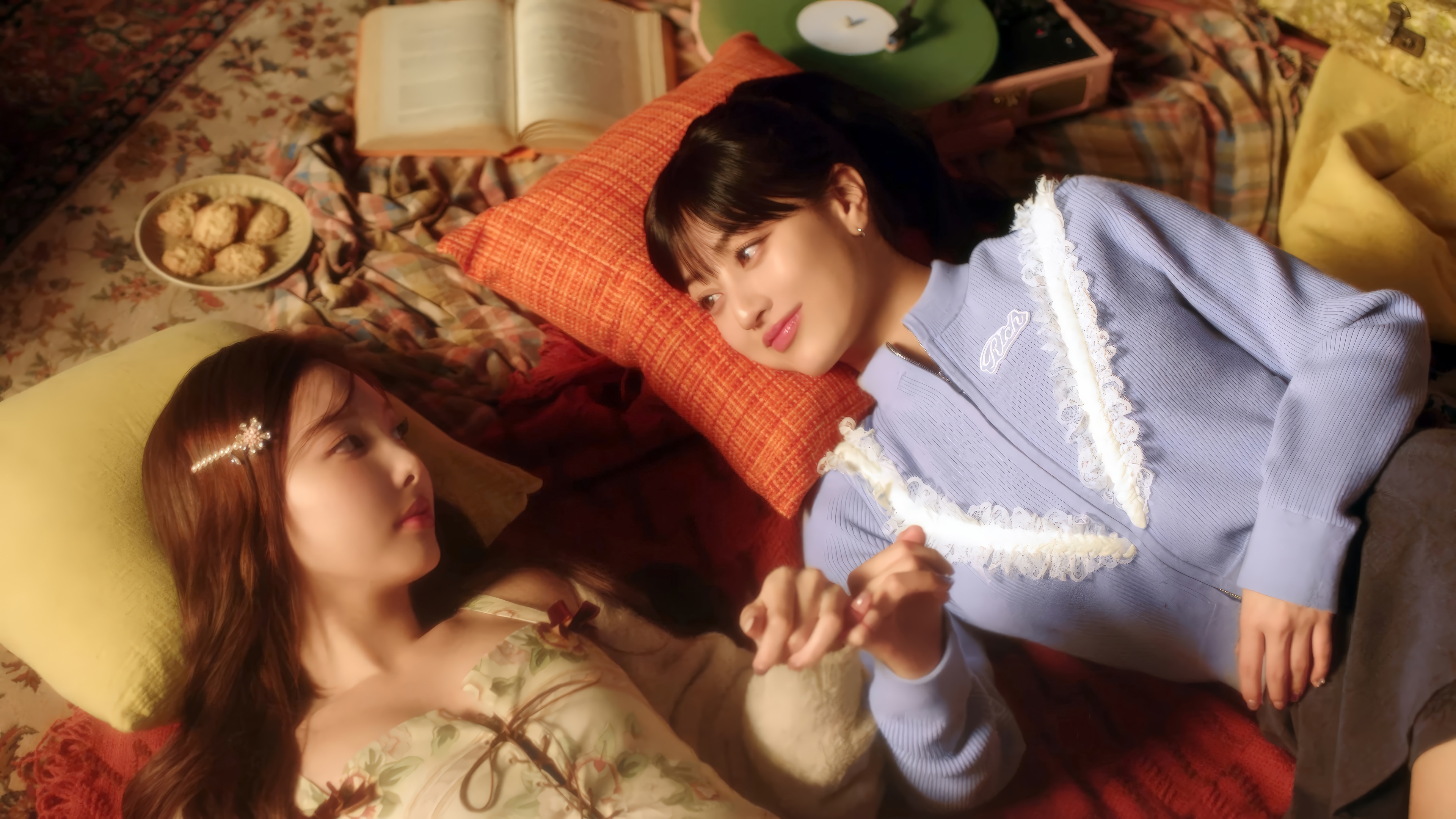 TWICE Nayeon and Jihyo 4K HD Wallpaper