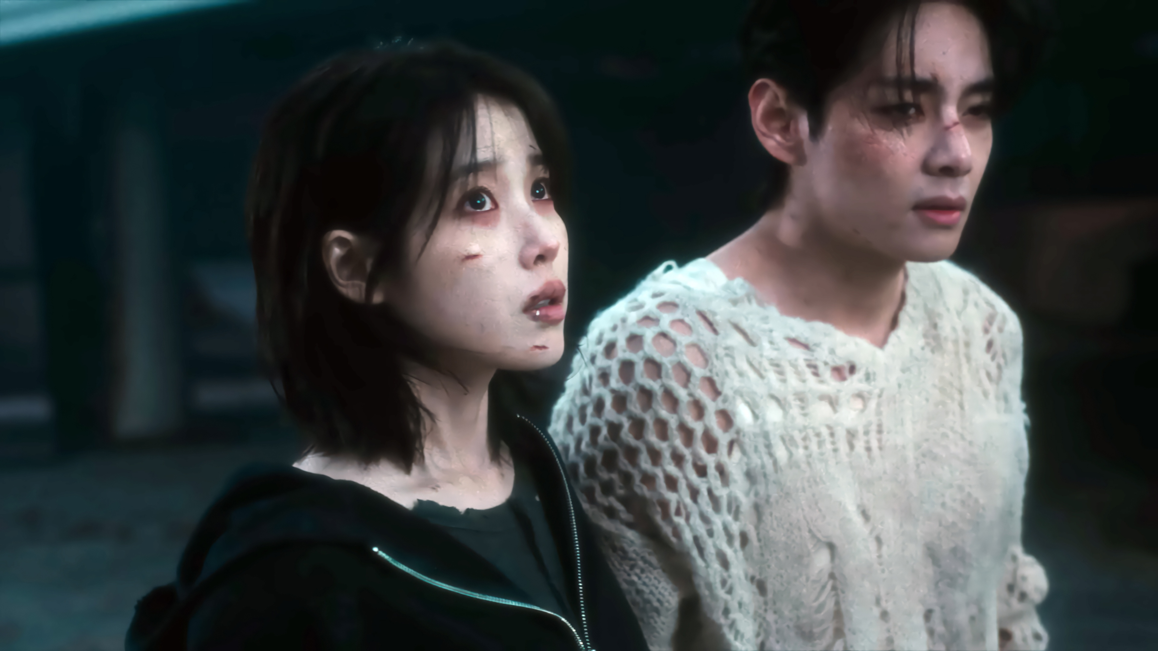 IU and V in 4K HD Wallpaper