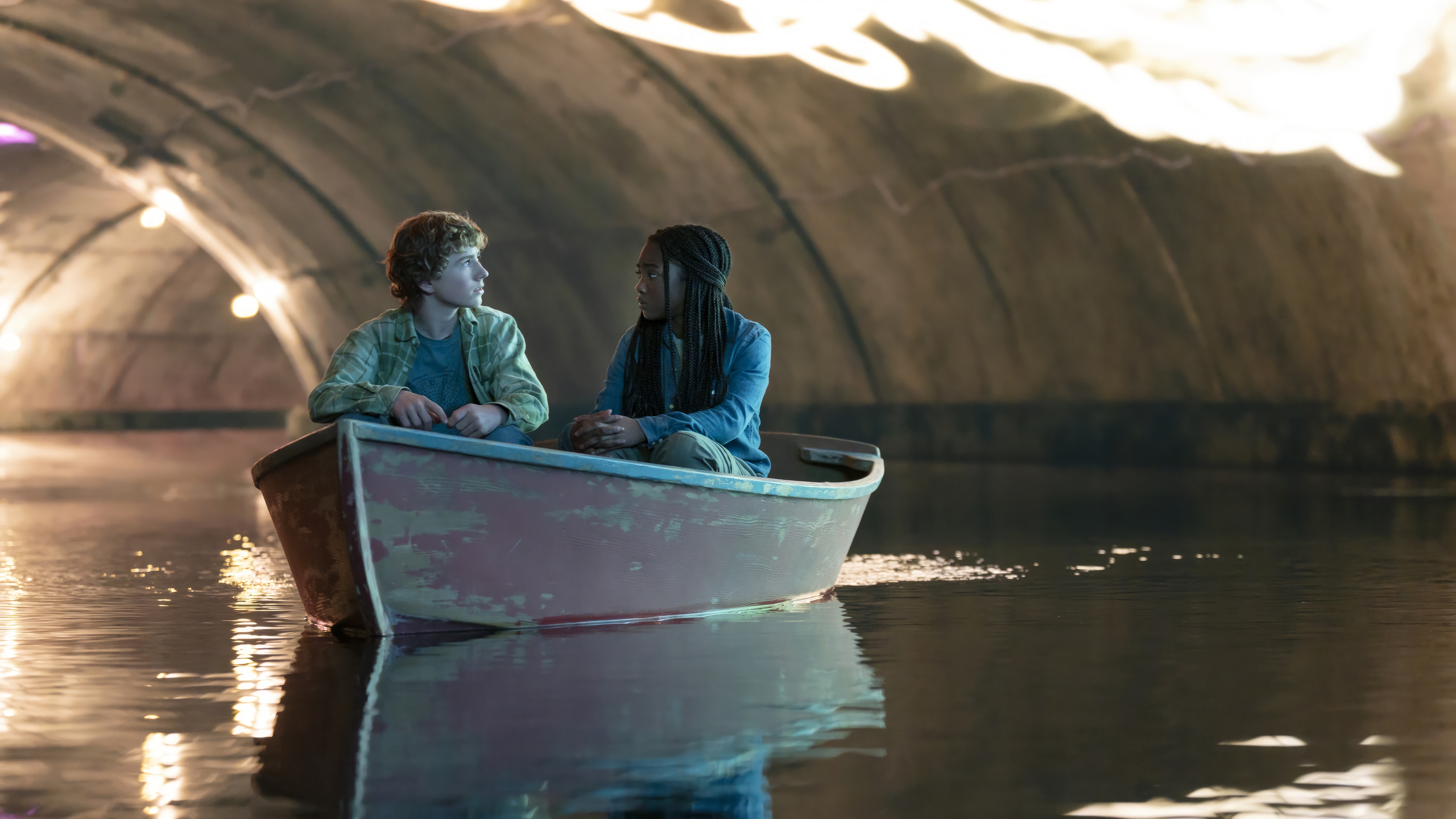 Percy Jackson and the Olympians: Annabeth Chase and Percy Jackson in a boat HD Wallpaper