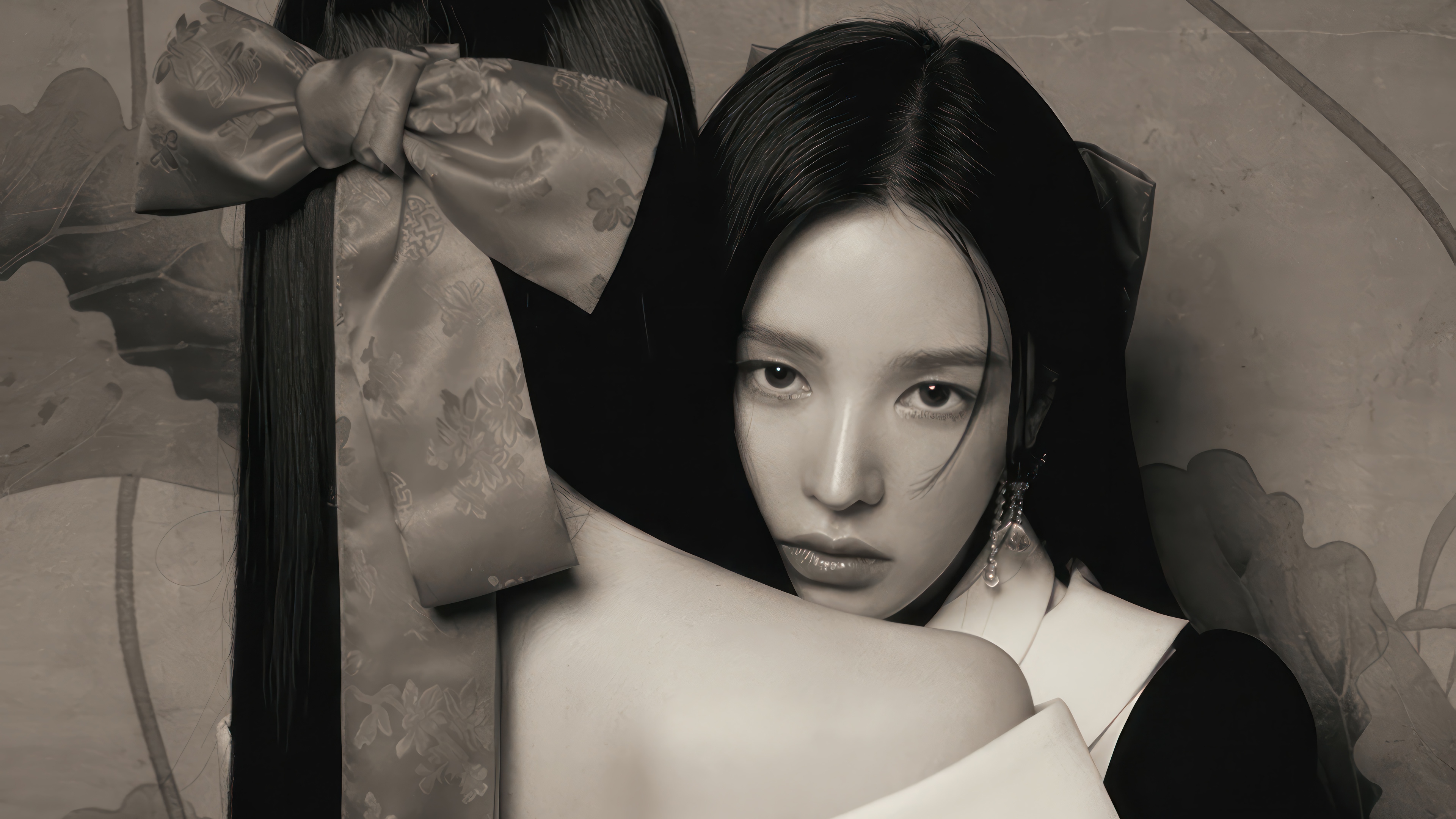 Wendy from Red Velvet in a black and white portrait HD Wallpaper
