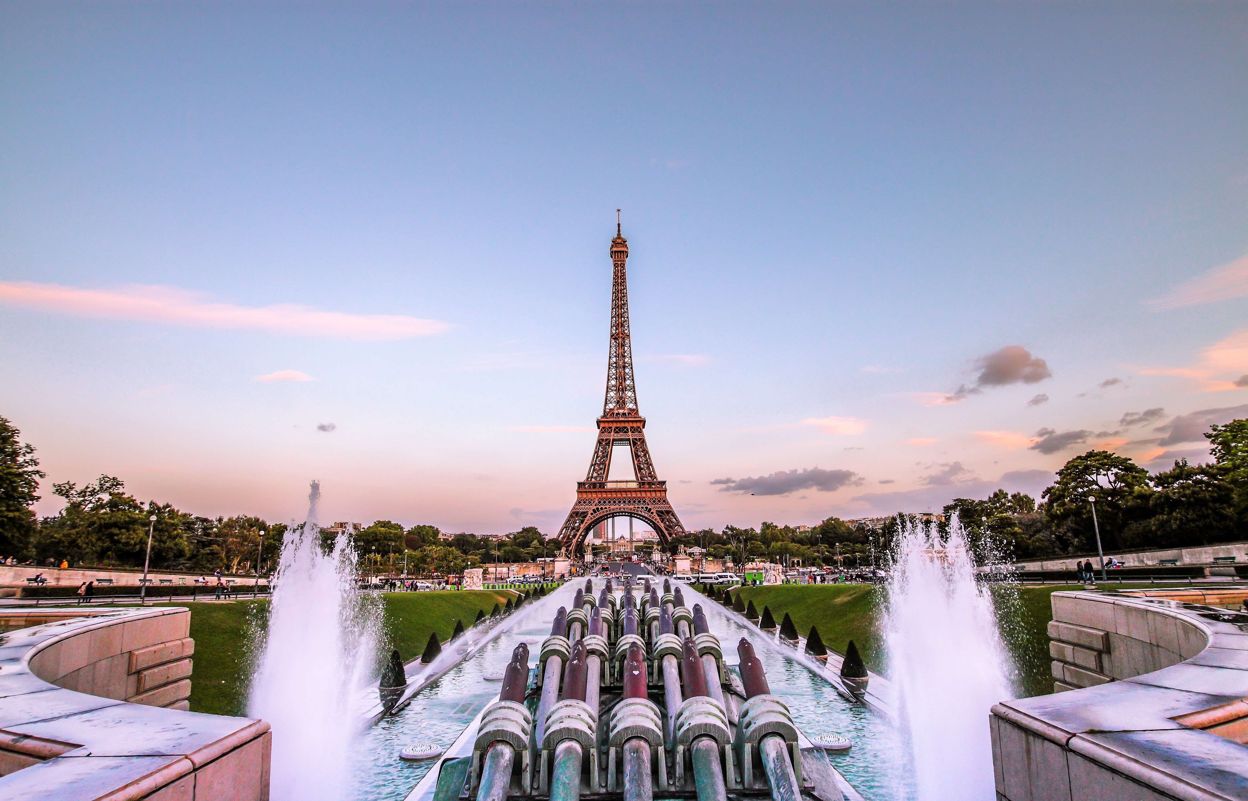 Eiffel Tower and Fountain at Dusk in Paris HD Wallpaper