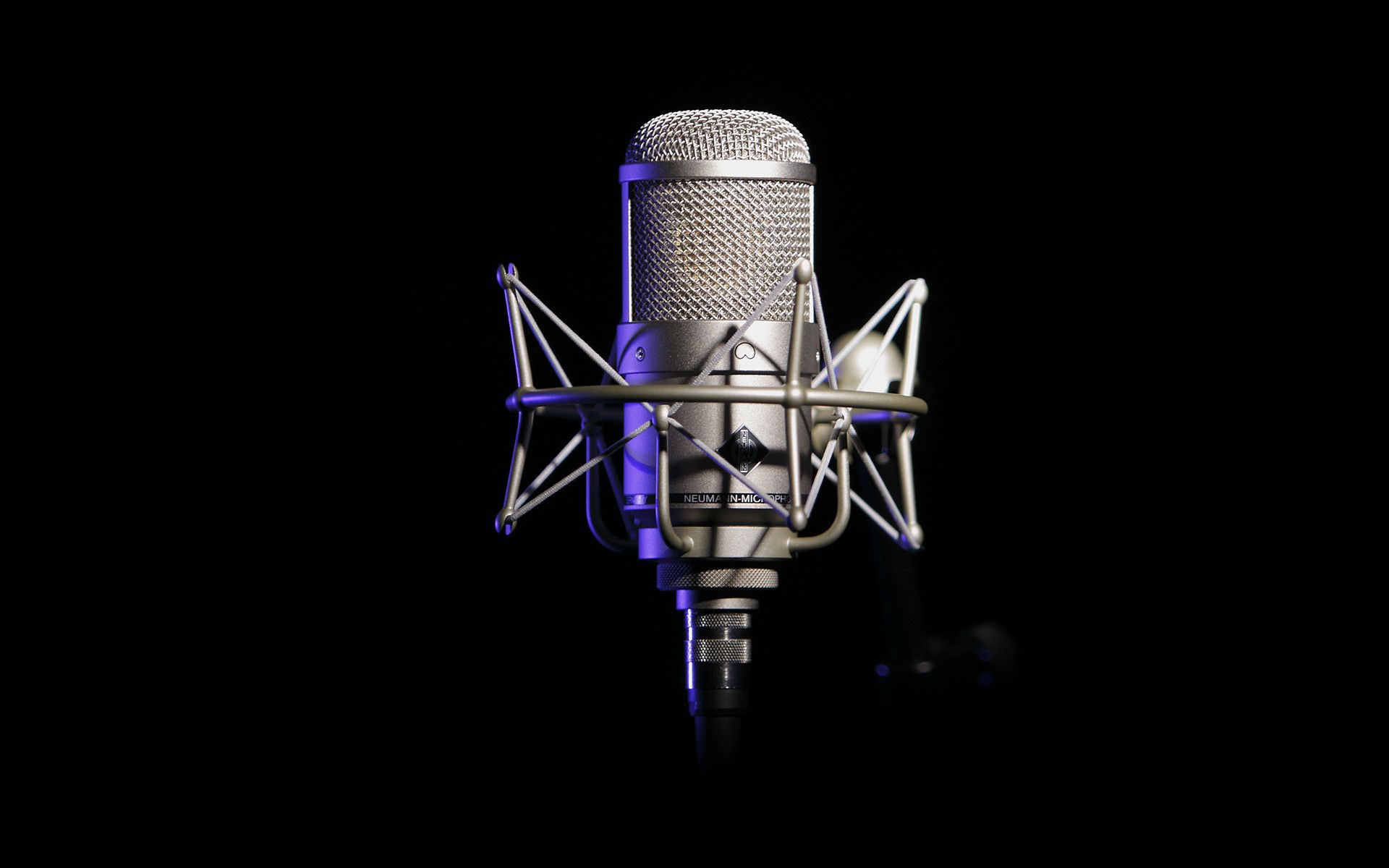 Neumann microphone on a stand HD Wallpaper