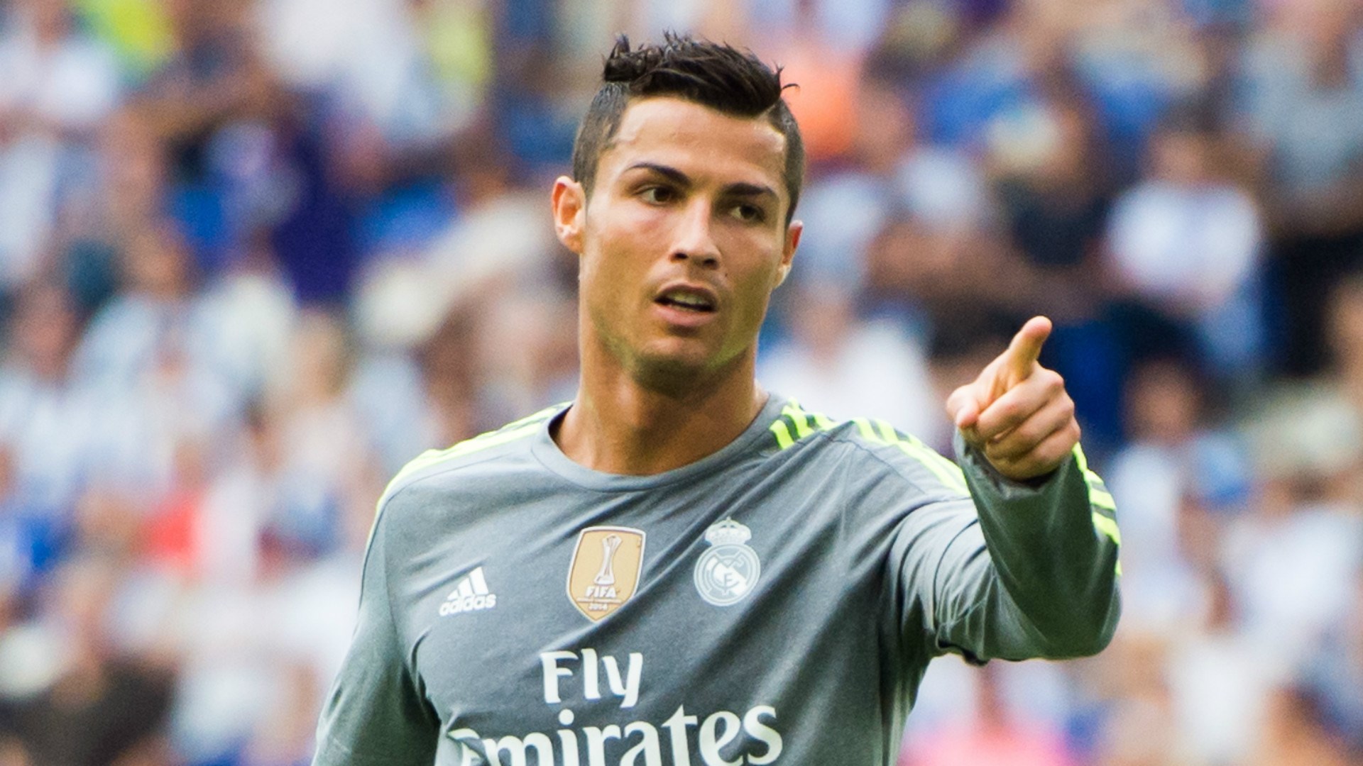 Cristiano Ronaldo in Real Madrid jersey HD Wallpaper