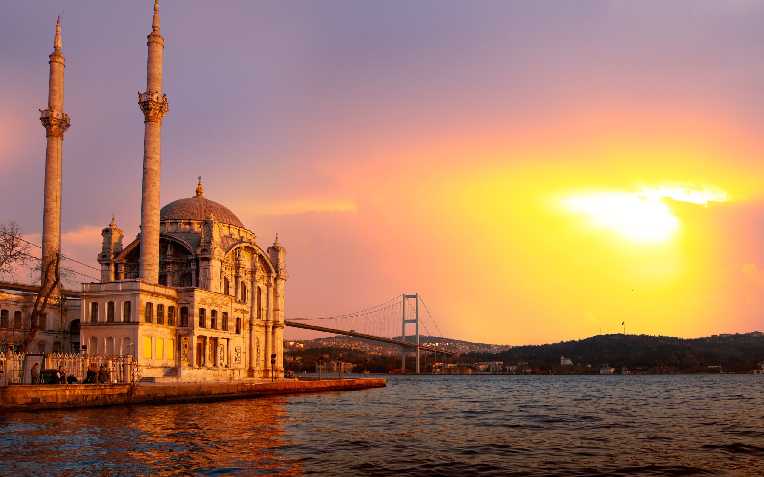 Ortaköy Mosque and Bosphorus Bridge at Sunset, Istanbul HD Wallpaper