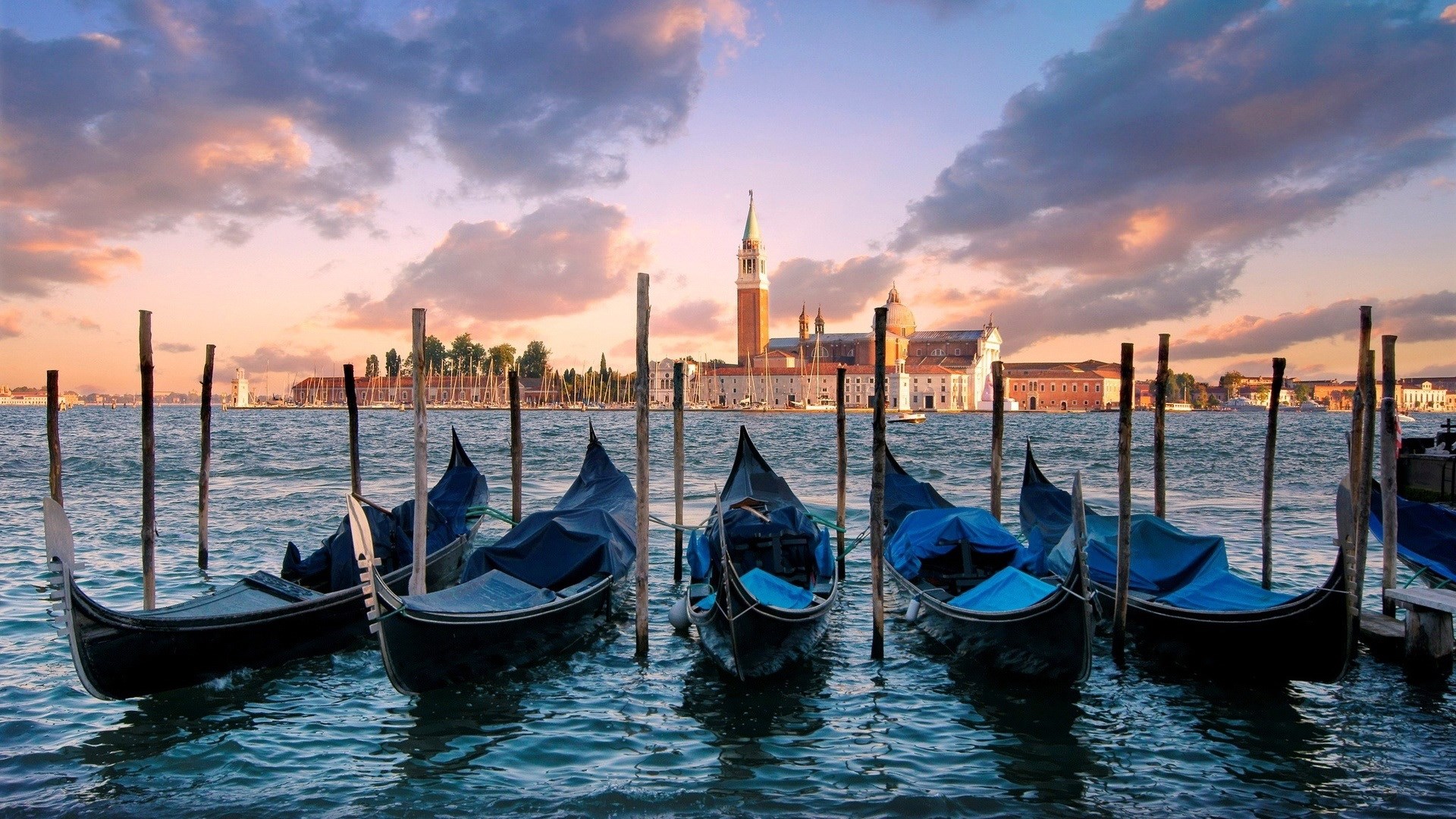 Gondolas in Venice at Sunset HD Wallpaper