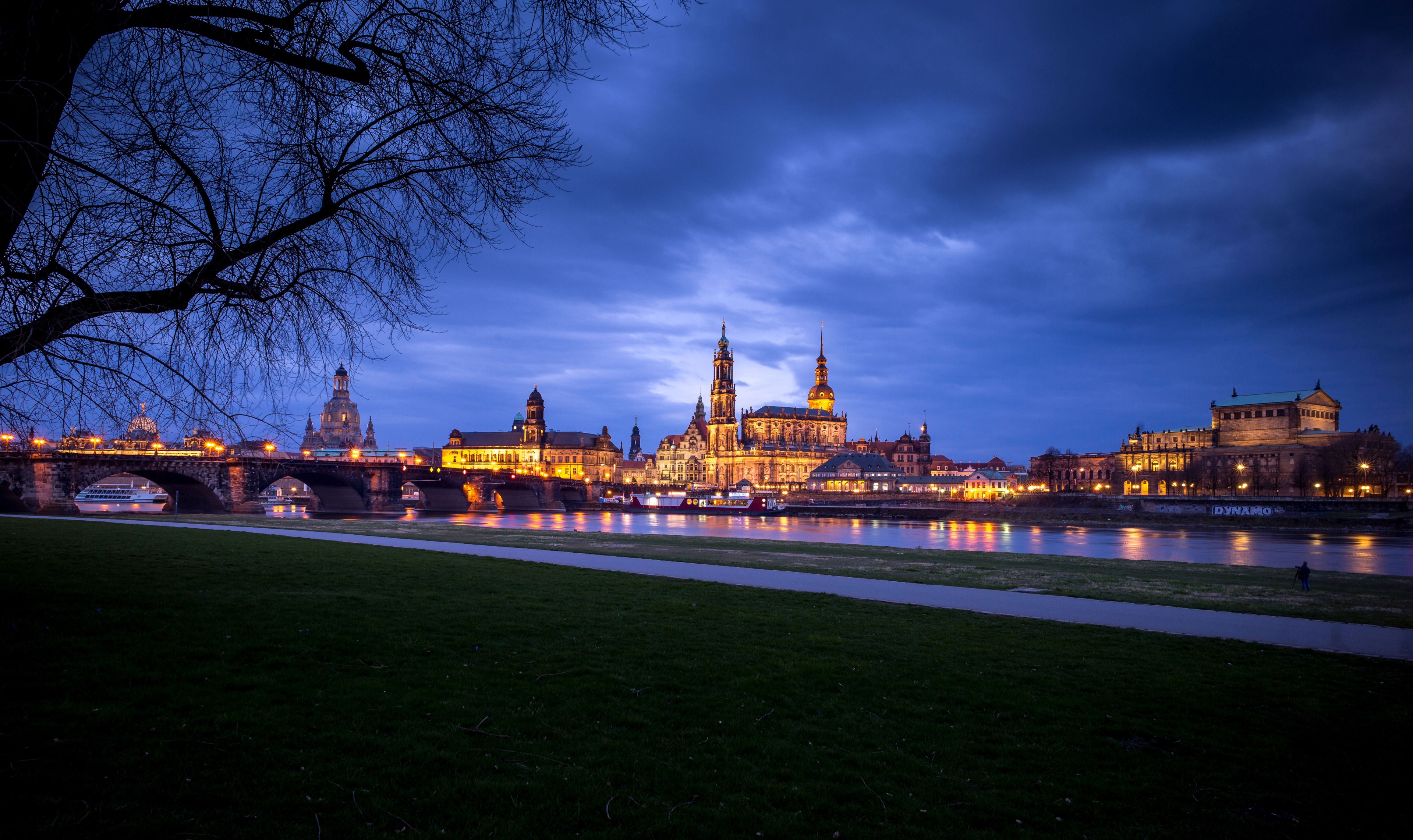 Dresden skyline with Elbe river at dusk, 4K HD Wallpaper