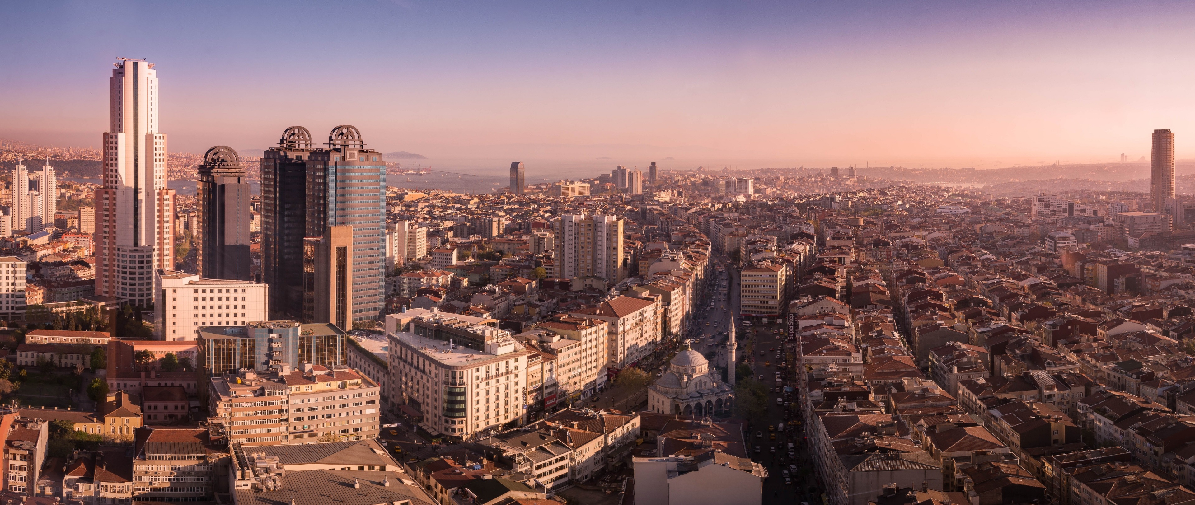 Istanbul cityscape at sunset 4K HD Wallpaper