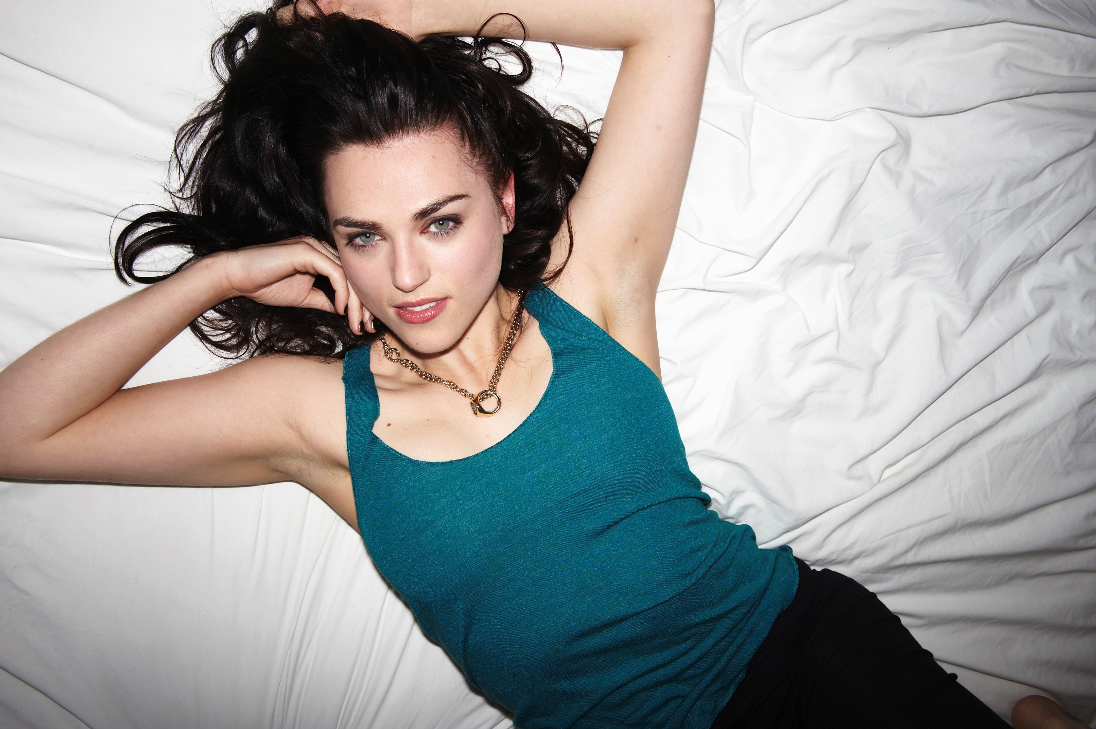 Katie McGrath 4K HD Wallpaper