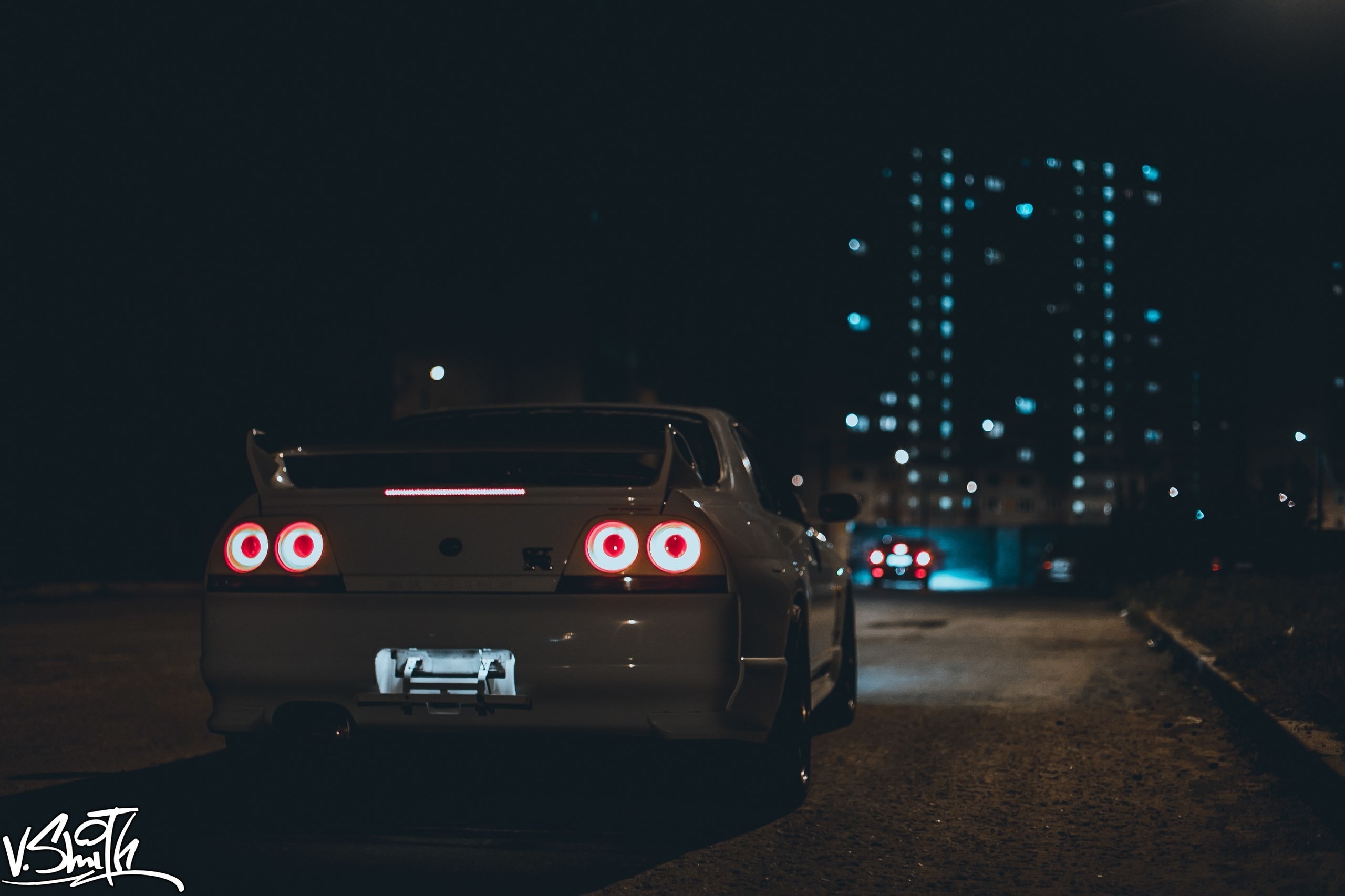 Nissan Skyline GT-R at night HD Wallpaper