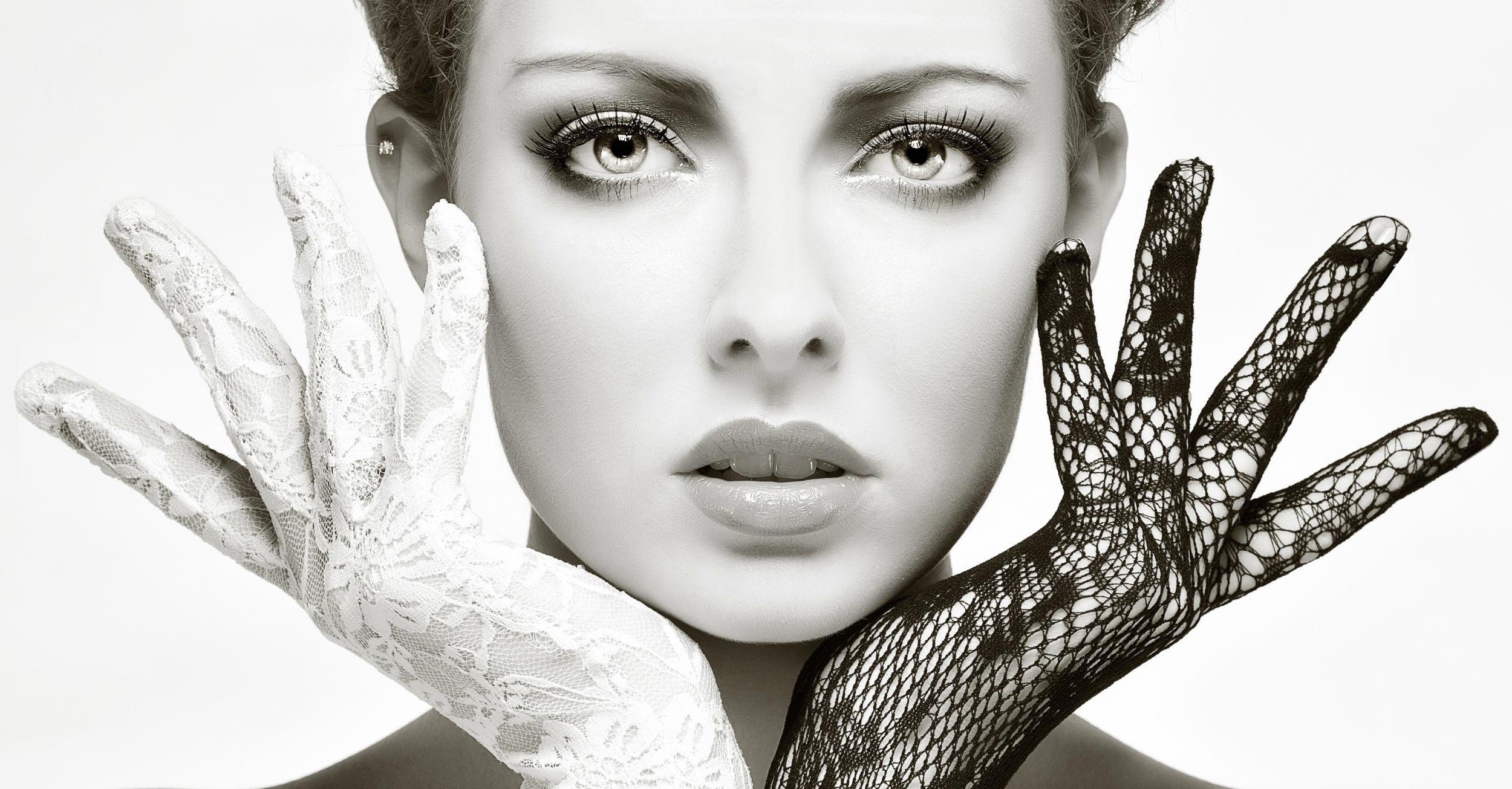 Woman with white and black lace gloves HD Wallpaper