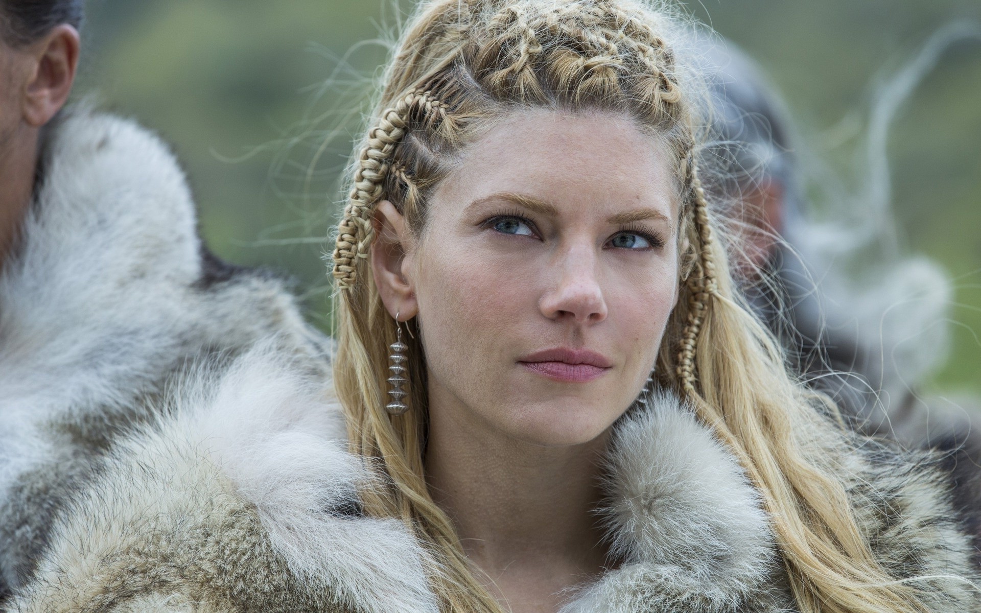 Lagertha Lothbrok from Vikings HD Wallpaper