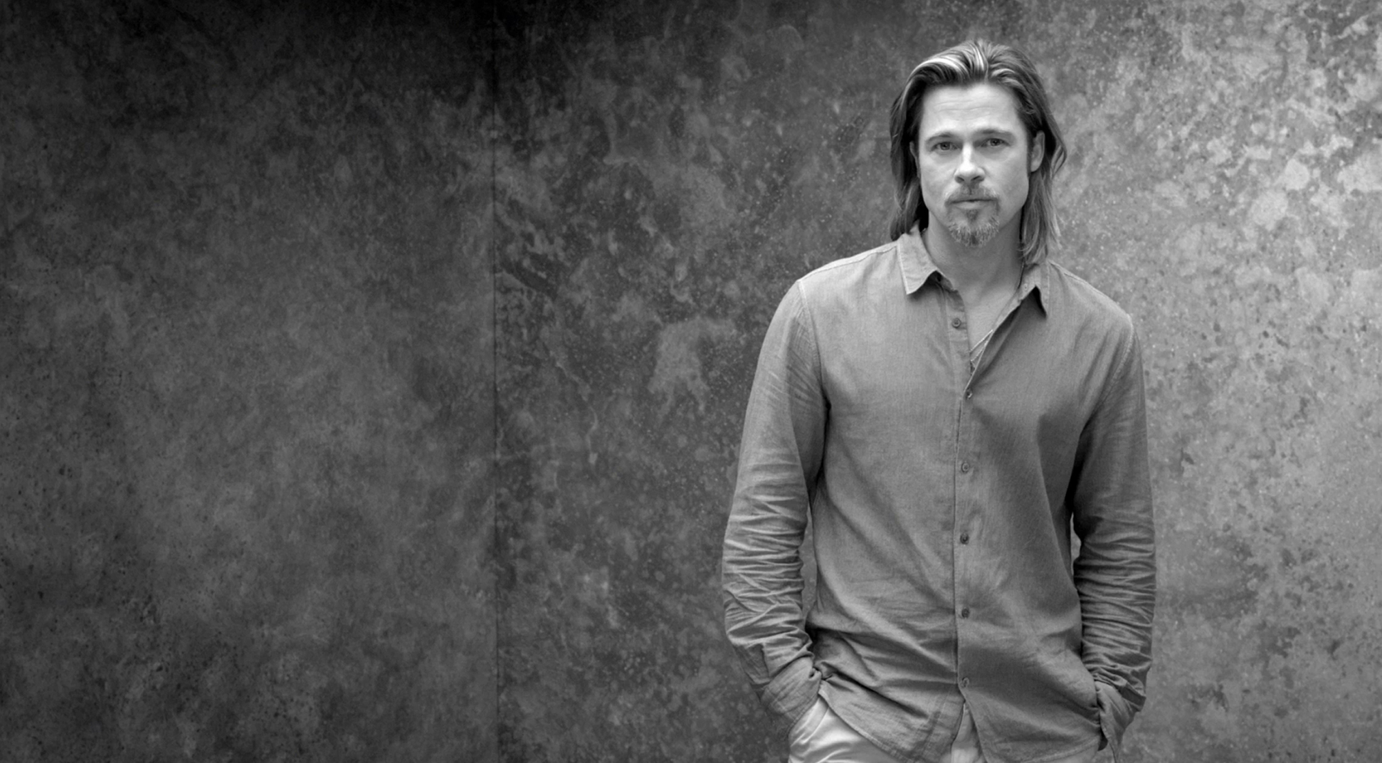 Brad Pitt with long hair in black and white HD Wallpaper