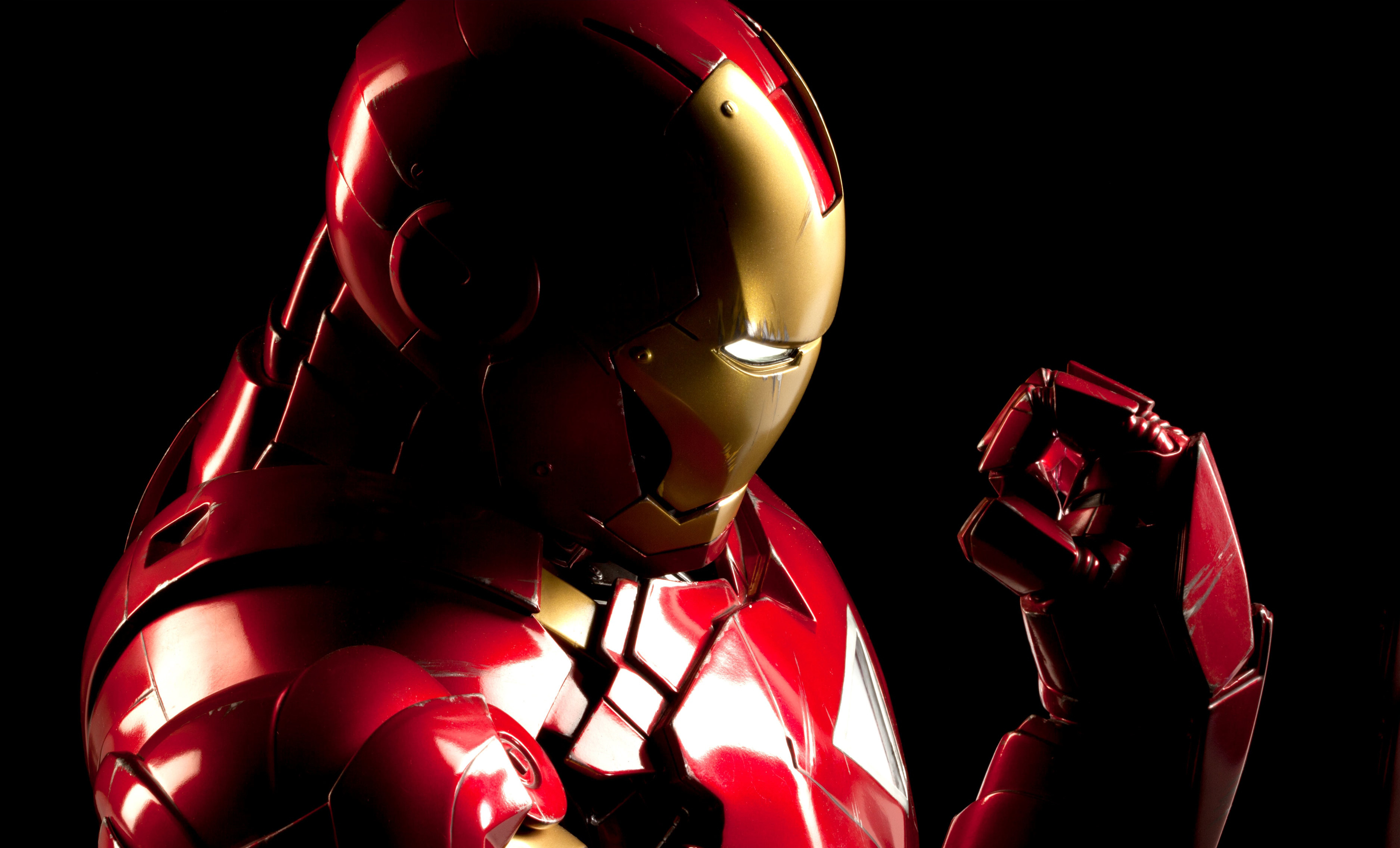 4K Iron Man HD Wallpaper