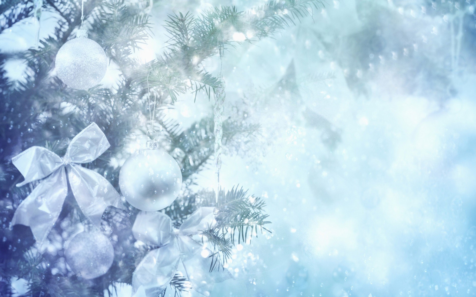 Christmas Tree Ornaments and Bows HD Wallpaper