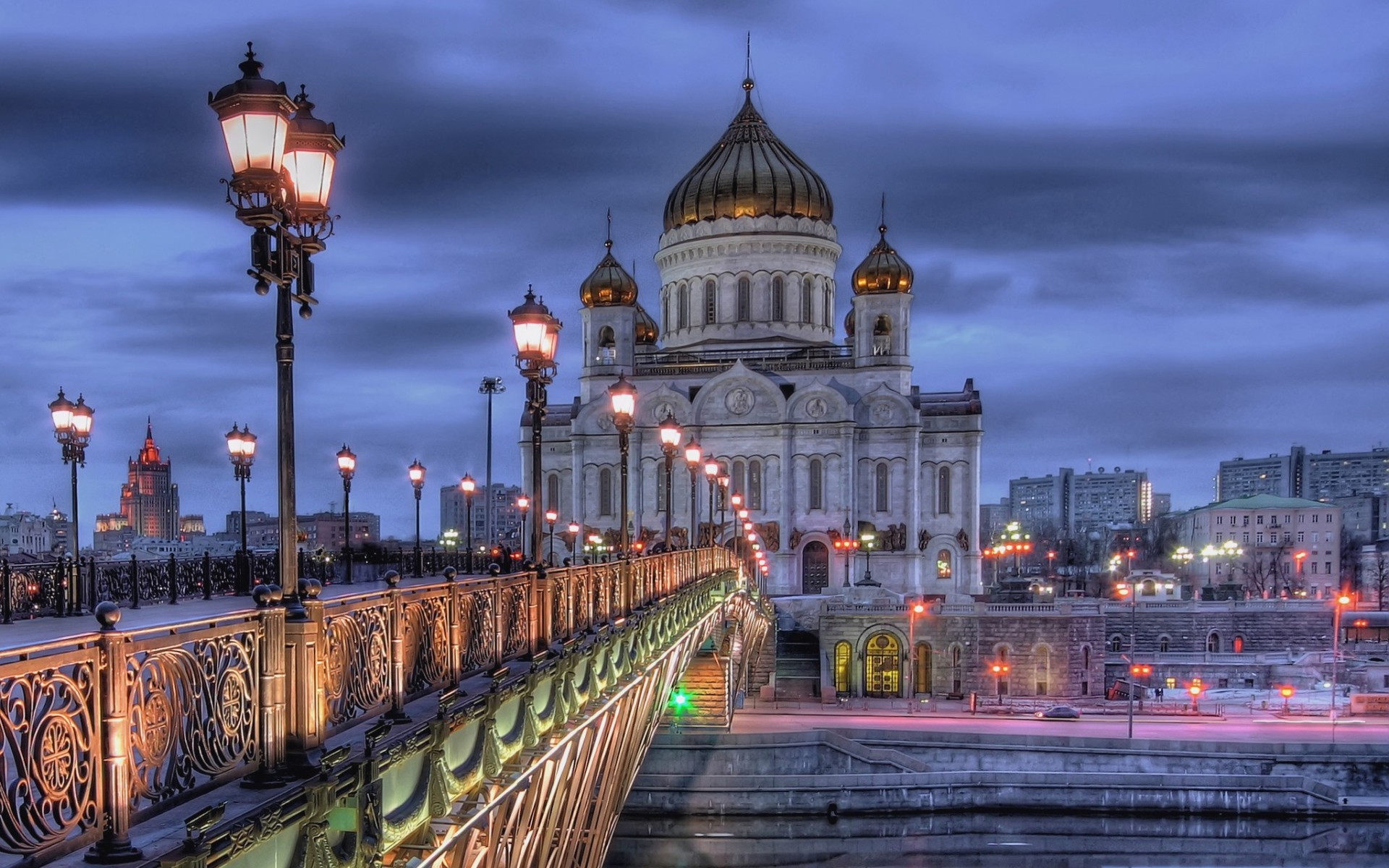 Moscow Cathedral and Bridge at Evening HD Wallpaper