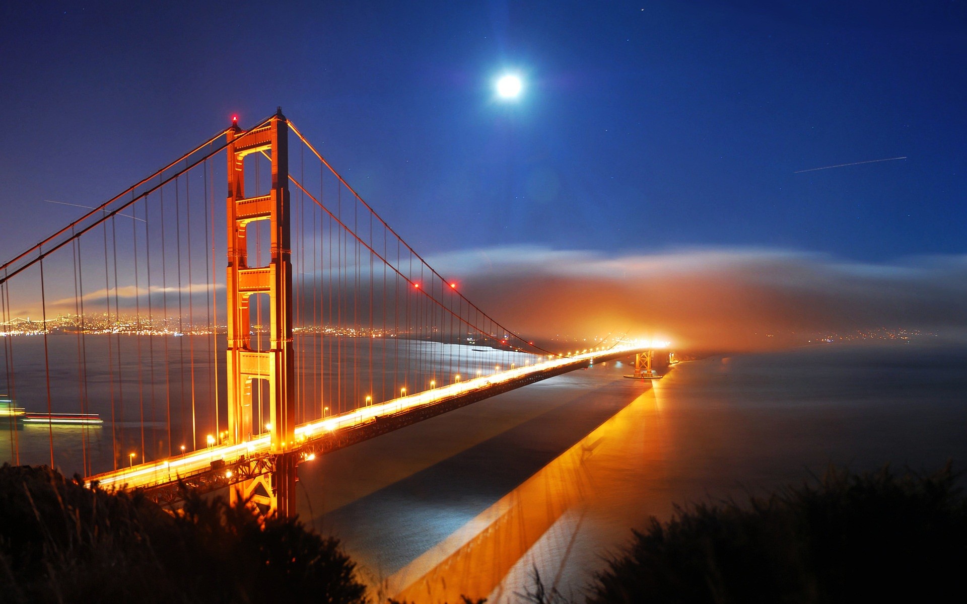 Golden Gate Bridge Illuminated at Night in San Francisco HD Wallpaper