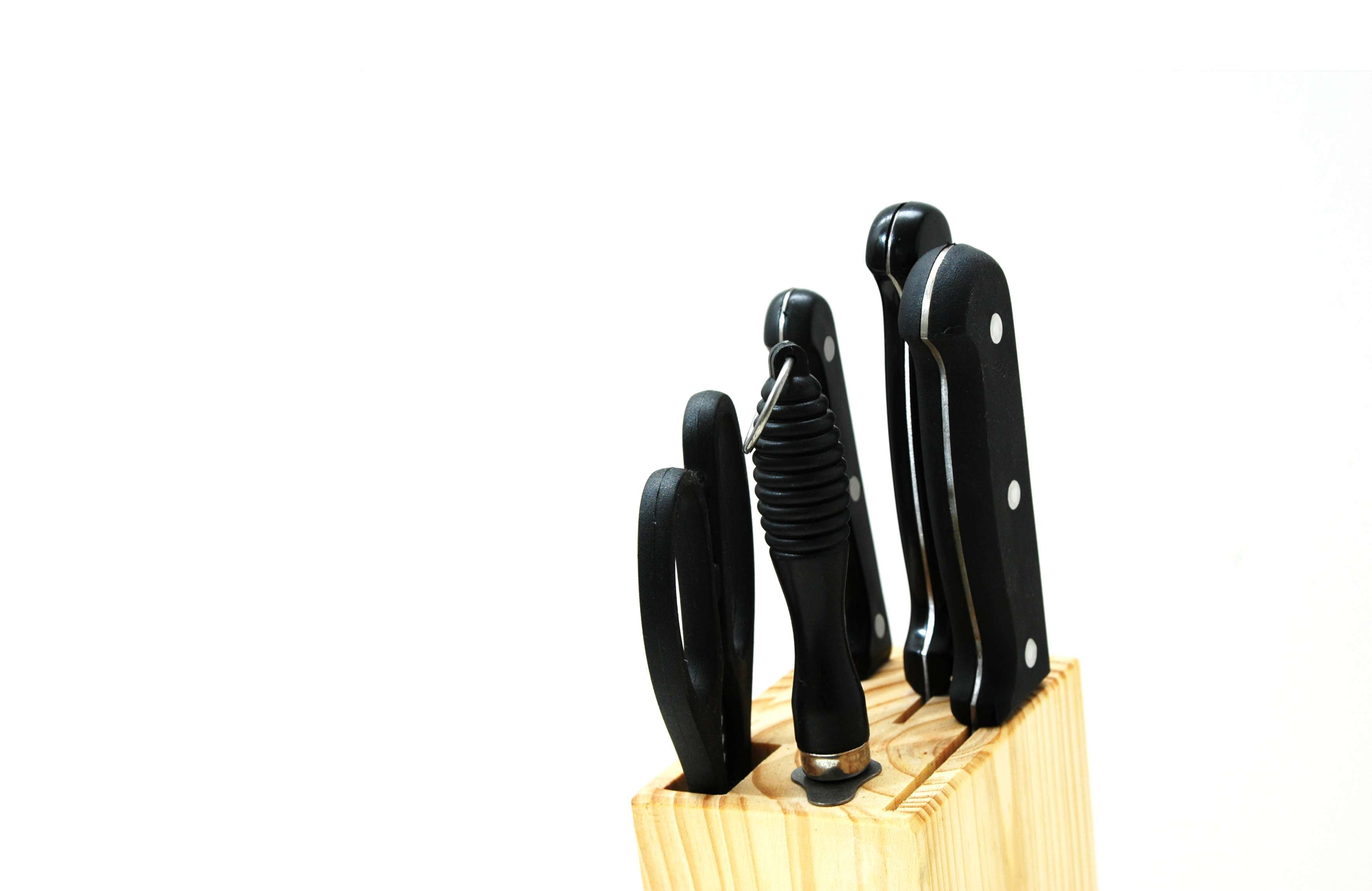 Knife set in a wooden block HD Wallpaper