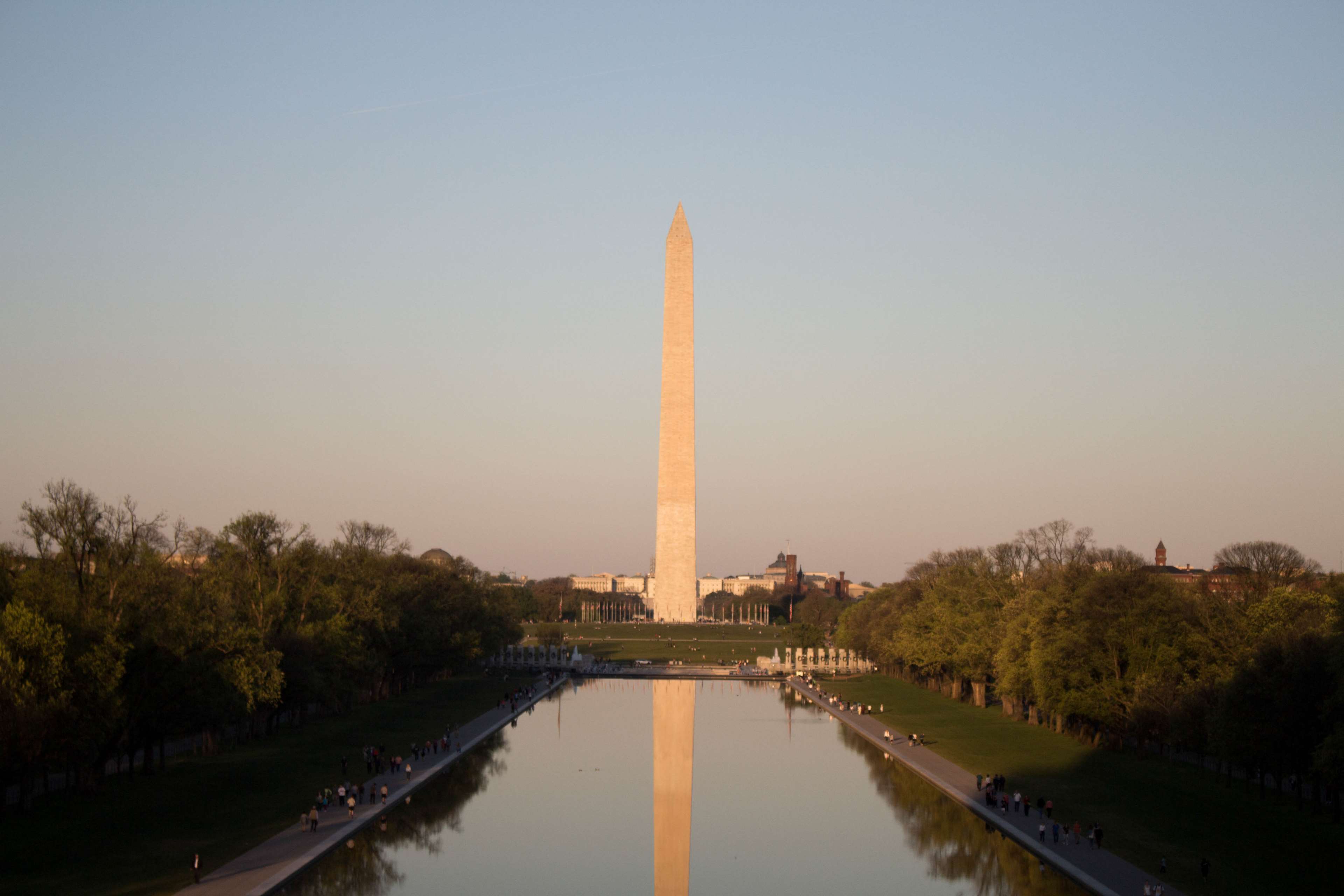 Washington Monument reflected in water HD Wallpaper