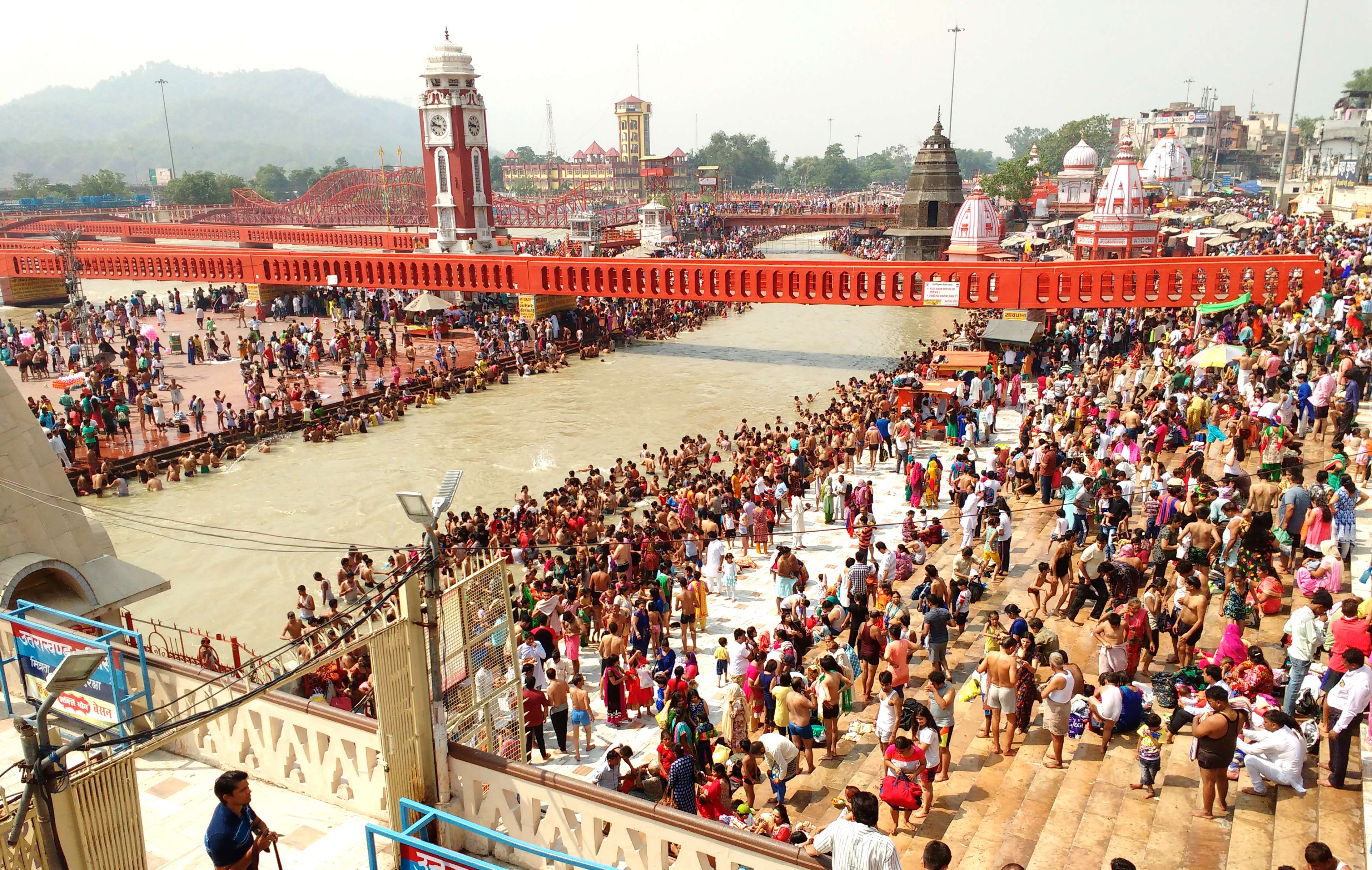 Crowd of people at Haridwar holy city 4K HD Wallpaper