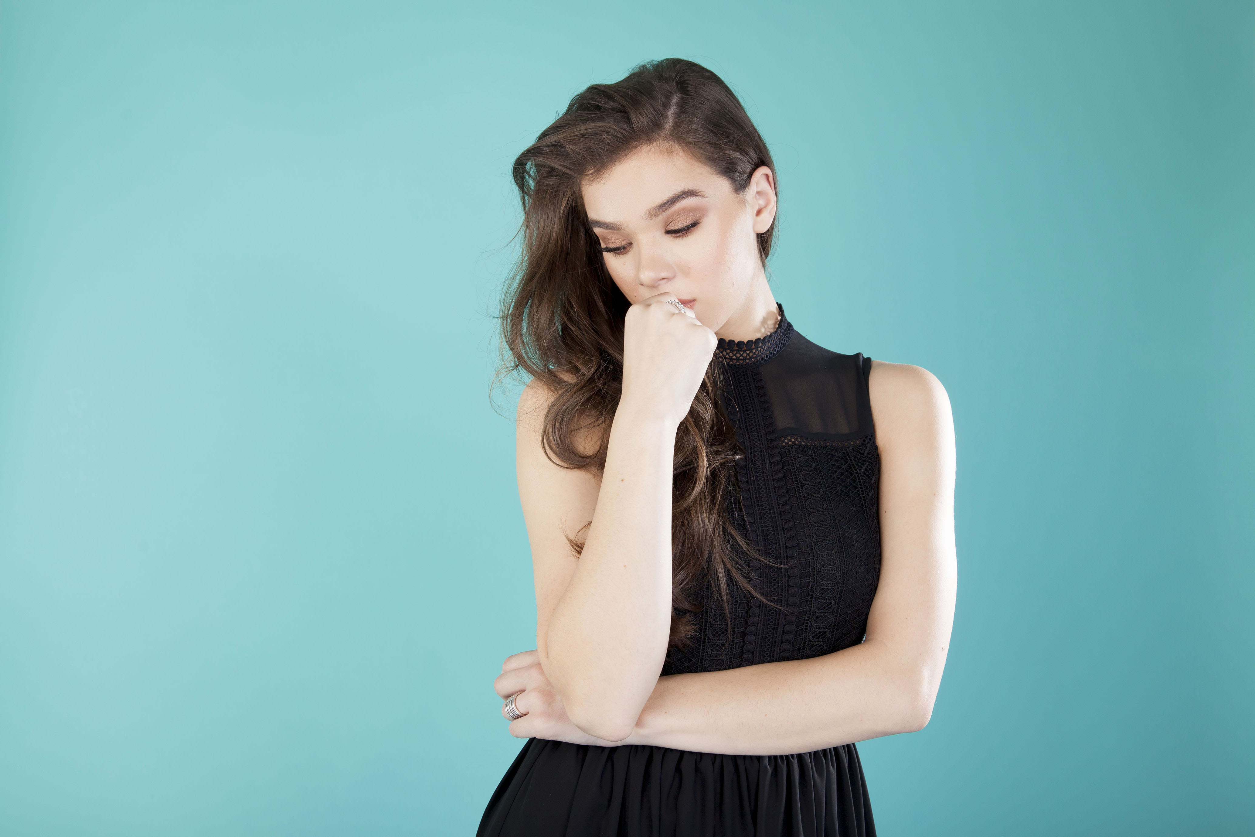 Hailee Steinfeld in Elegant Black Dress 4K HD Wallpaper