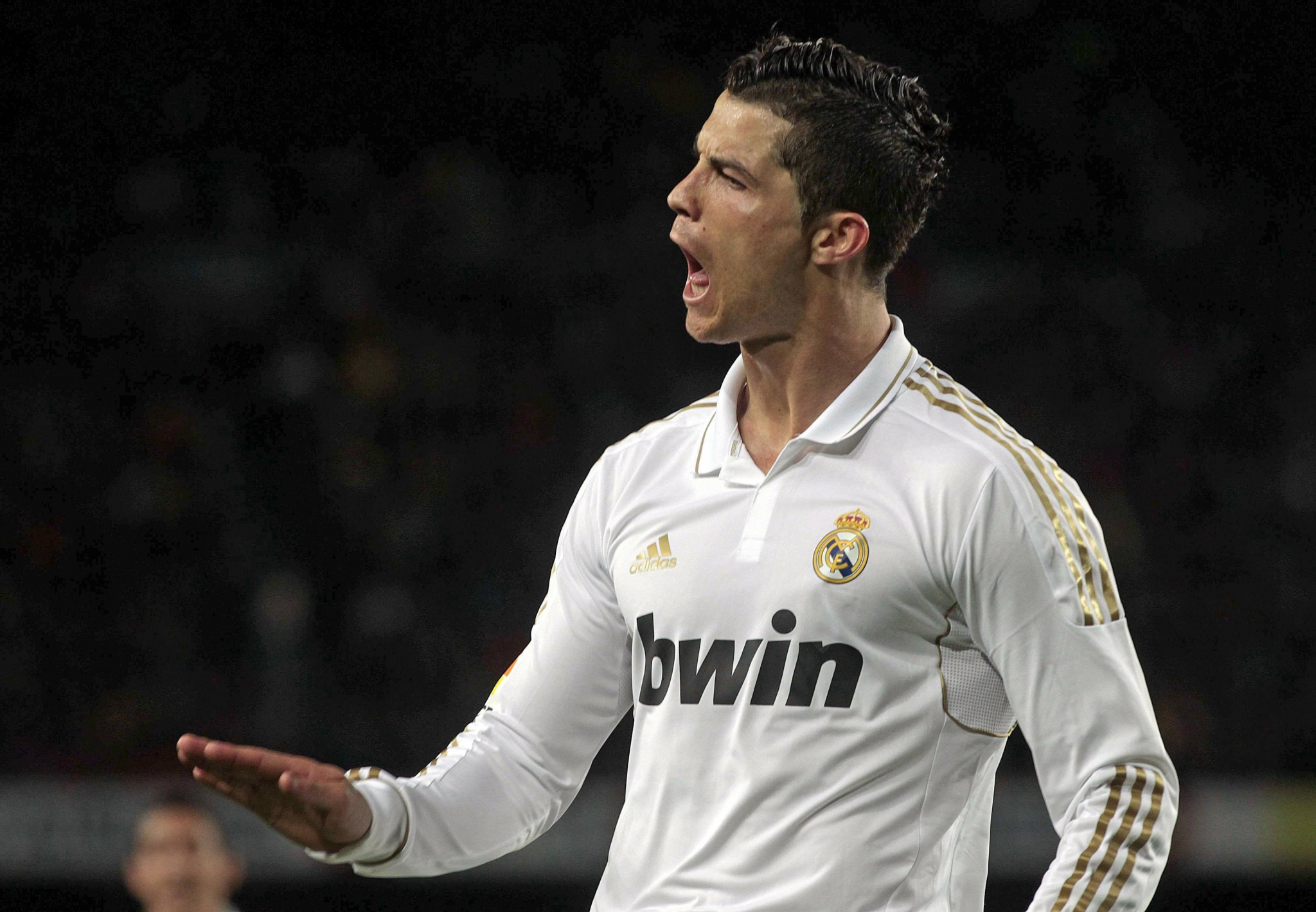 Cristiano Ronaldo in Real Madrid jersey HD Wallpaper