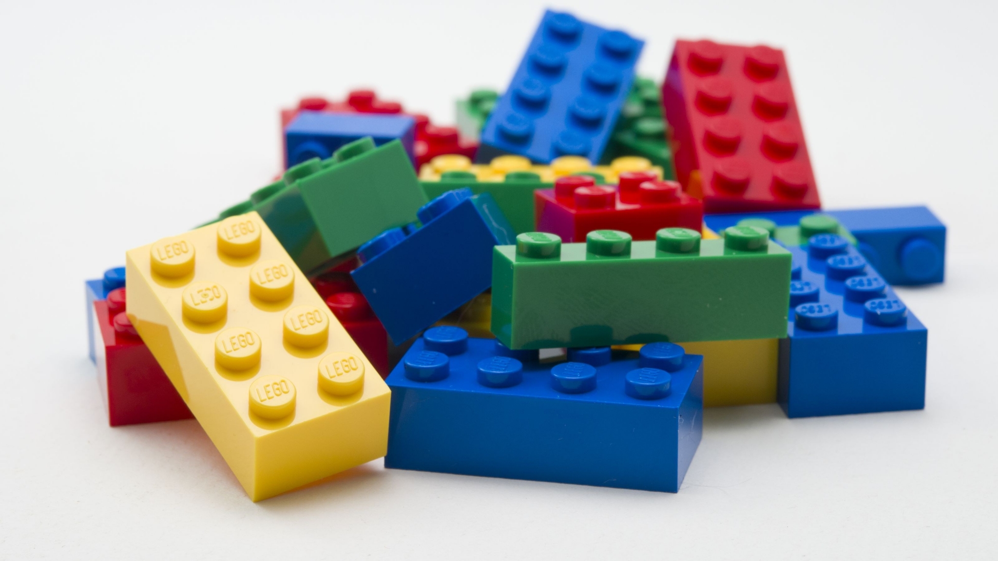 Pile of colorful LEGO bricks HD Wallpaper